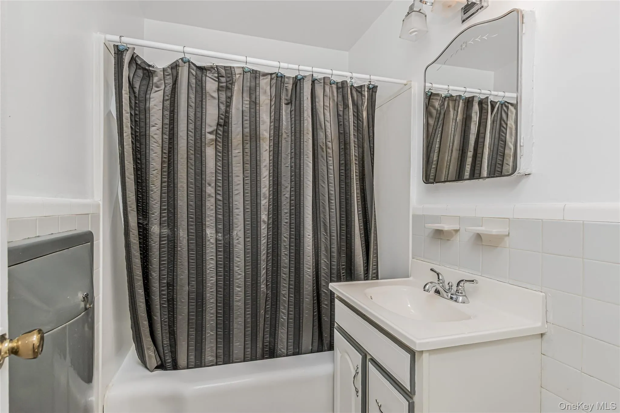 3515 Henry Hudson Parkway, New York, NY, 2 Bedrooms Bedrooms, 4 Rooms Rooms,2 BathroomsBathrooms,Residential,For Rent,Henry Hudson,0,968381 3515 Henry Hudson Parkway, New York, NY, 2 Bedrooms Bedrooms, 4 Rooms Rooms,2 BathroomsBathrooms,Residential,For Rent,Henry Hudson,0,968381