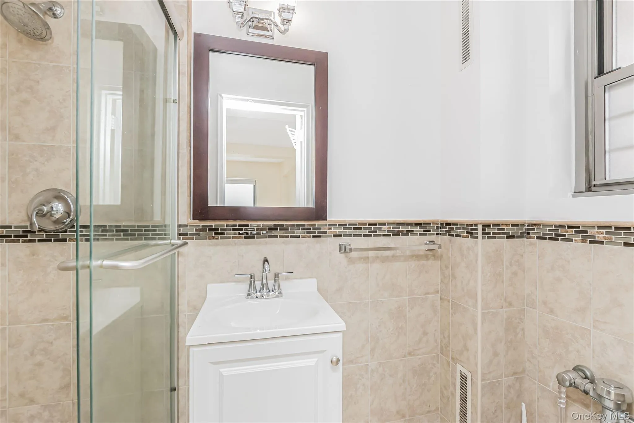 3515 Henry Hudson Parkway, New York, NY, 2 Bedrooms Bedrooms, 4 Rooms Rooms,2 BathroomsBathrooms,Residential,For Rent,Henry Hudson,0,968381 3515 Henry Hudson Parkway, New York, NY, 2 Bedrooms Bedrooms, 4 Rooms Rooms,2 BathroomsBathrooms,Residential,For Rent,Henry Hudson,0,968381