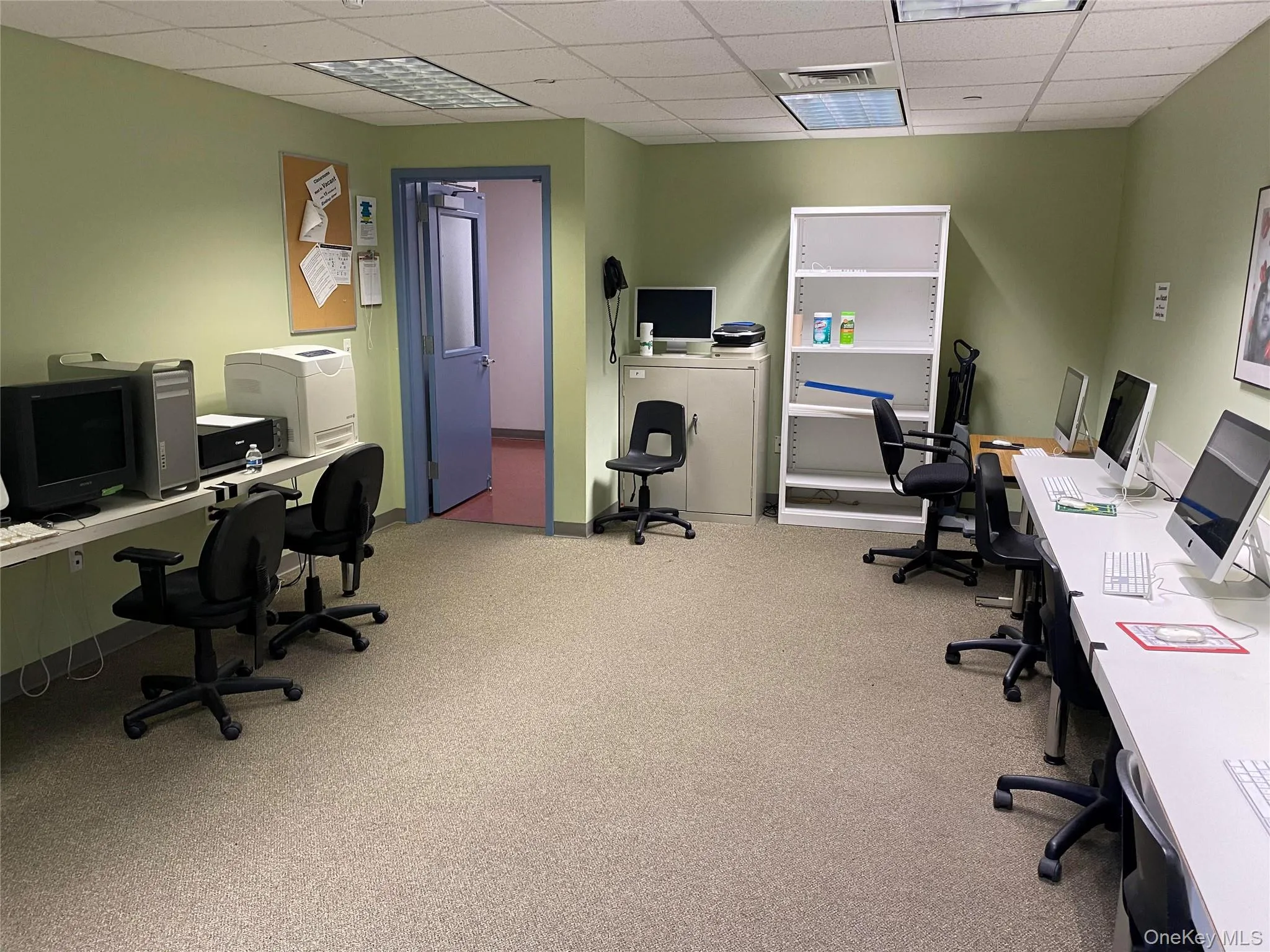 107 Deer Park Road, Huntington, NY, ,Commercial Lease,For Rent,Deer Park Road,0,968384 107 Deer Park Road, Huntington, NY, ,Commercial Lease,For Rent,Deer Park Road,0,968384