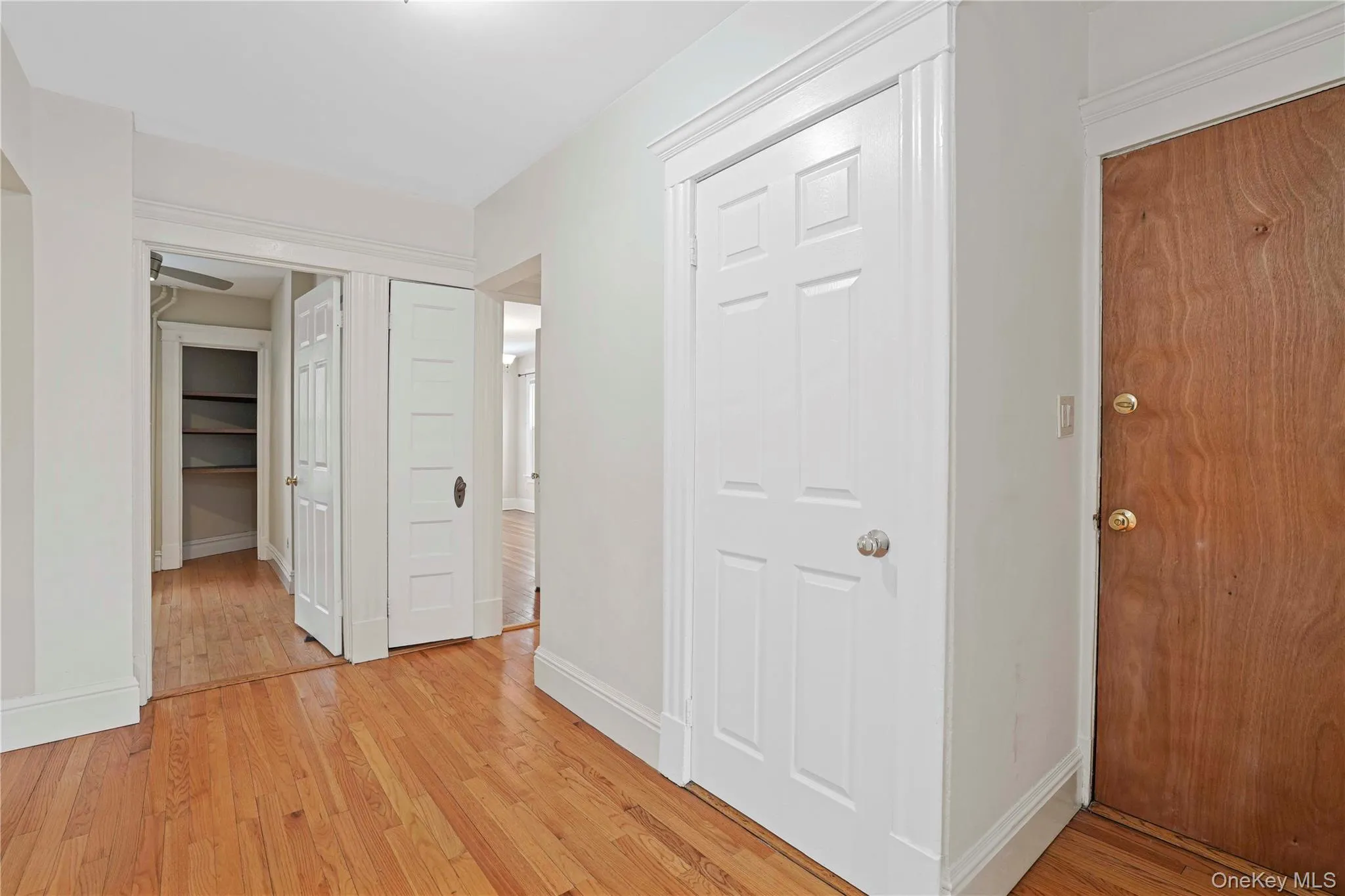 Front Door & Foyer Front Door & Foyer