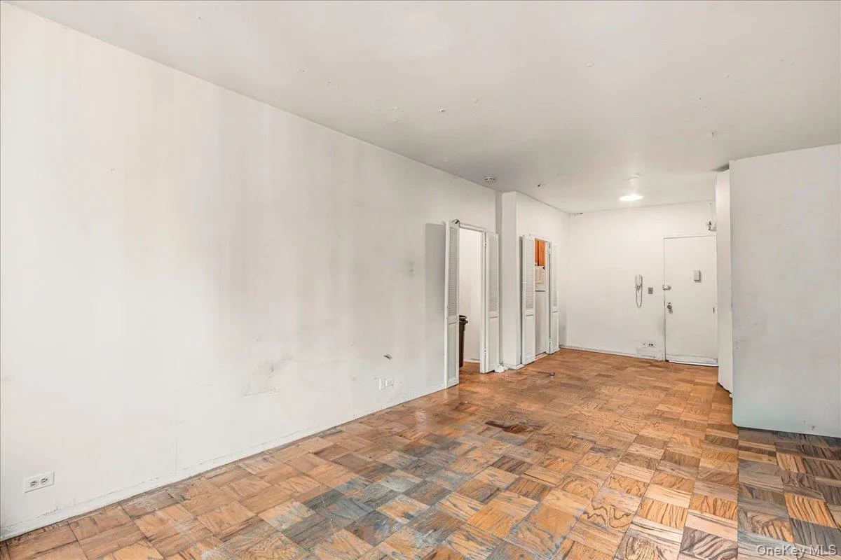 305 40th Street, New York, NY, 2 Rooms Rooms,1 BathroomBathrooms,Residential,For Rent,40th,0,968406 305 40th Street, New York, NY, 2 Rooms Rooms,1 BathroomBathrooms,Residential,For Rent,40th,0,968406