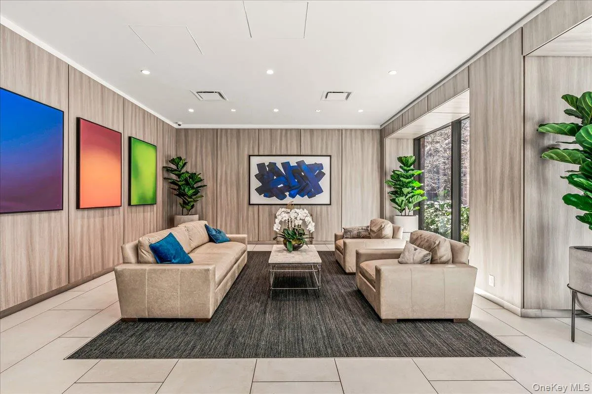 305 40th Street, New York, NY, 2 Rooms Rooms,1 BathroomBathrooms,Residential,For Rent,40th,0,968406 305 40th Street, New York, NY, 2 Rooms Rooms,1 BathroomBathrooms,Residential,For Rent,40th,0,968406
