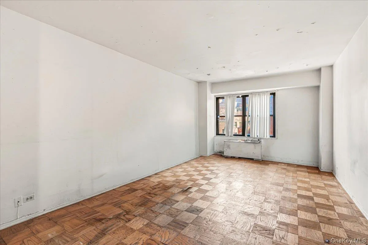 305 40th Street, New York, NY, 2 Rooms Rooms,1 BathroomBathrooms,Residential,For Rent,40th,0,968406 305 40th Street, New York, NY, 2 Rooms Rooms,1 BathroomBathrooms,Residential,For Rent,40th,0,968406