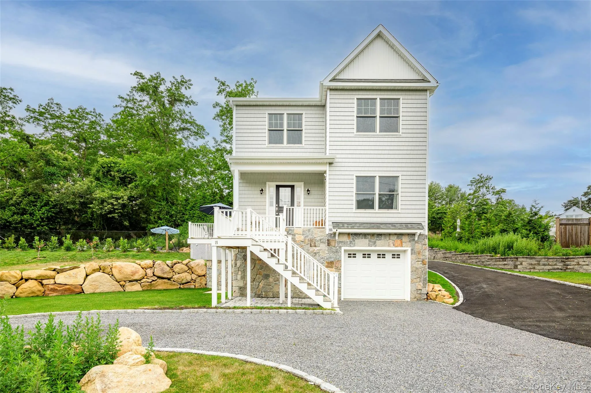 15 Beach Road, Southampton, NY, 4 Bedrooms Bedrooms, 10 Rooms Rooms,3 BathroomsBathrooms,Residential Lease,For Rent,Beach,0,968432 15 Beach Road, Southampton, NY, 4 Bedrooms Bedrooms, 10 Rooms Rooms,3 BathroomsBathrooms,Residential Lease,For Rent,Beach,0,968432