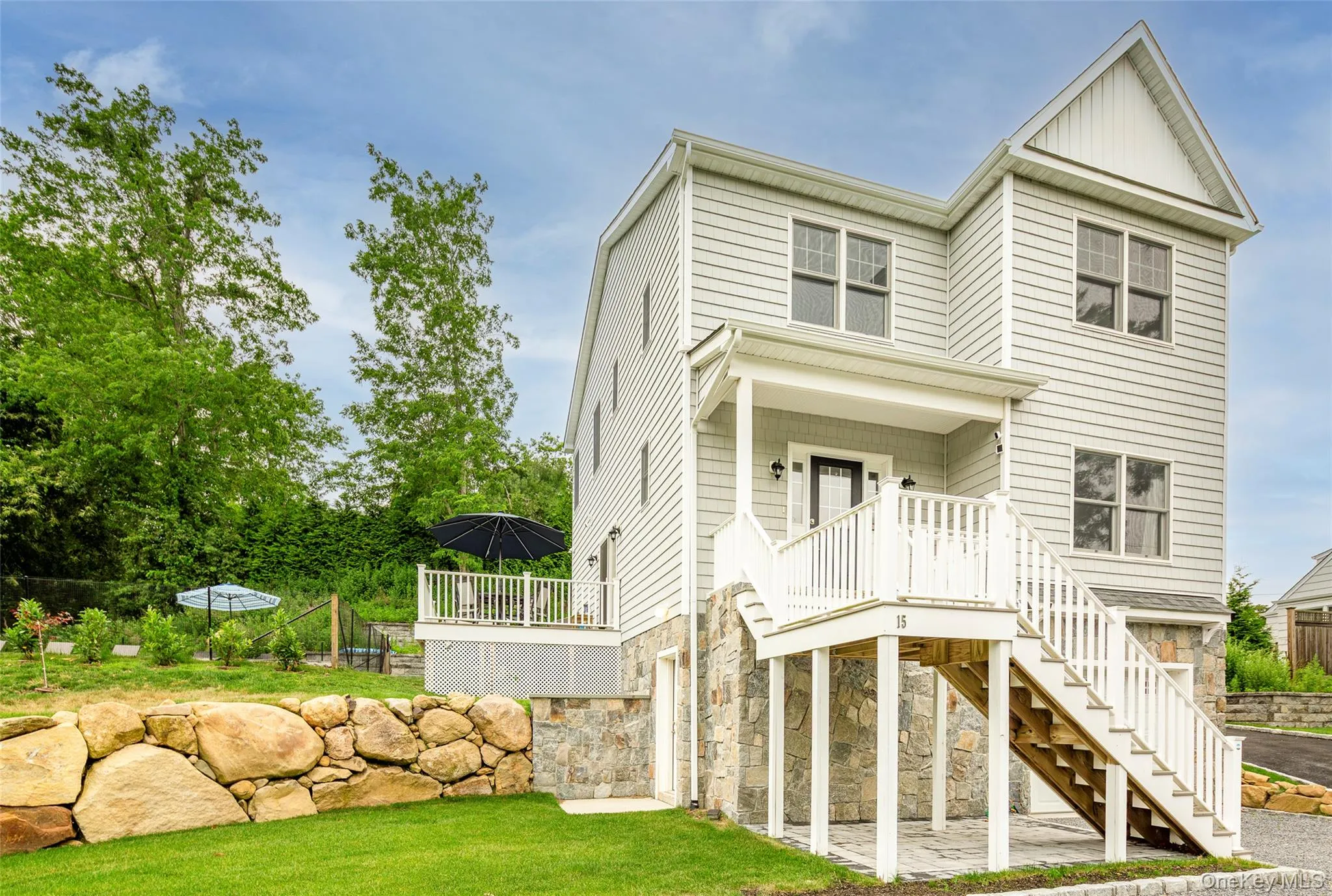 15 Beach Road, Southampton, NY, 4 Bedrooms Bedrooms, 10 Rooms Rooms,3 BathroomsBathrooms,Residential Lease,For Rent,Beach,0,968432 15 Beach Road, Southampton, NY, 4 Bedrooms Bedrooms, 10 Rooms Rooms,3 BathroomsBathrooms,Residential Lease,For Rent,Beach,0,968432