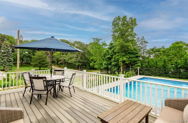 15 S Beach Road, Southampton, New York 11968