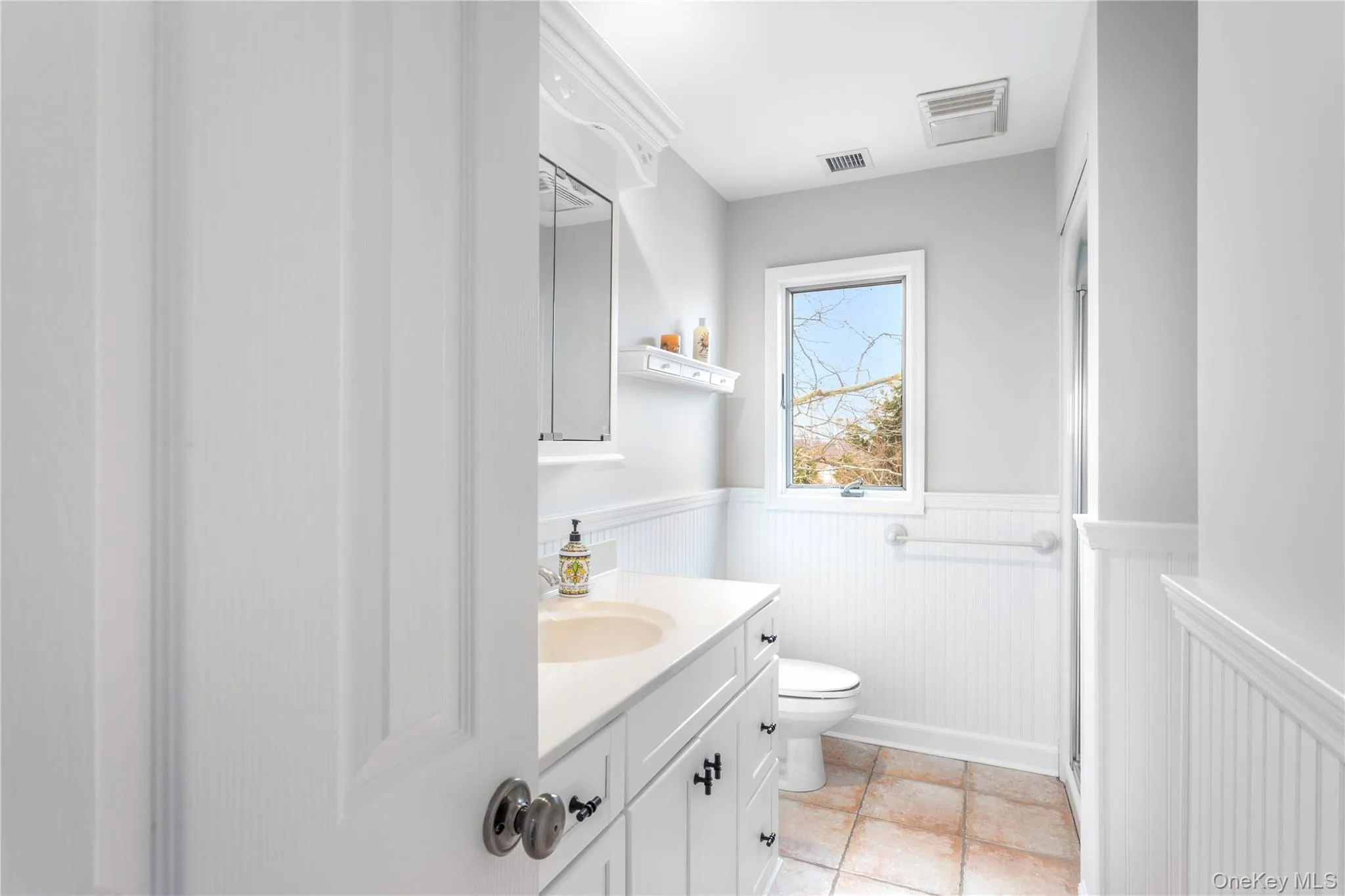 2 Bayside Avenue, Southampton, NY, 4 Bedrooms Bedrooms, 10 Rooms Rooms,3 BathroomsBathrooms,Residential Lease,For Rent,Bayside,0,968437 2 Bayside Avenue, Southampton, NY, 4 Bedrooms Bedrooms, 10 Rooms Rooms,3 BathroomsBathrooms,Residential Lease,For Rent,Bayside,0,968437