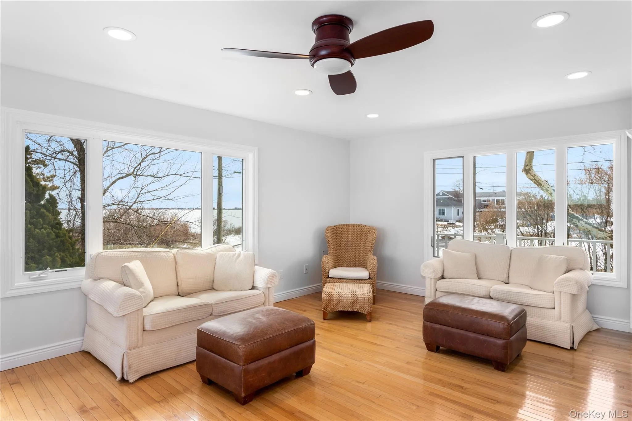 2 Bayside Avenue, Southampton, NY, 4 Bedrooms Bedrooms, 10 Rooms Rooms,3 BathroomsBathrooms,Residential Lease,For Rent,Bayside,0,968437 2 Bayside Avenue, Southampton, NY, 4 Bedrooms Bedrooms, 10 Rooms Rooms,3 BathroomsBathrooms,Residential Lease,For Rent,Bayside,0,968437
