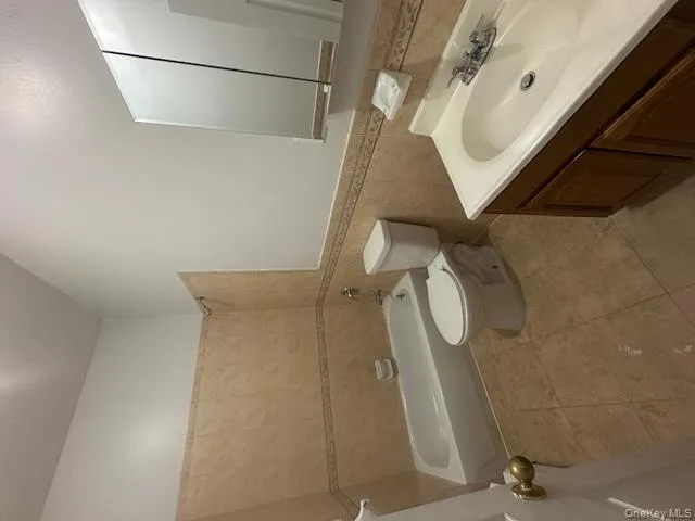 676 Jamaica Avenue, New York, NY, 3 Bedrooms Bedrooms, 5 Rooms Rooms,2 BathroomsBathrooms,Residential Lease,For Rent,Jamaica,0,968448 676 Jamaica Avenue, New York, NY, 3 Bedrooms Bedrooms, 5 Rooms Rooms,2 BathroomsBathrooms,Residential Lease,For Rent,Jamaica,0,968448
