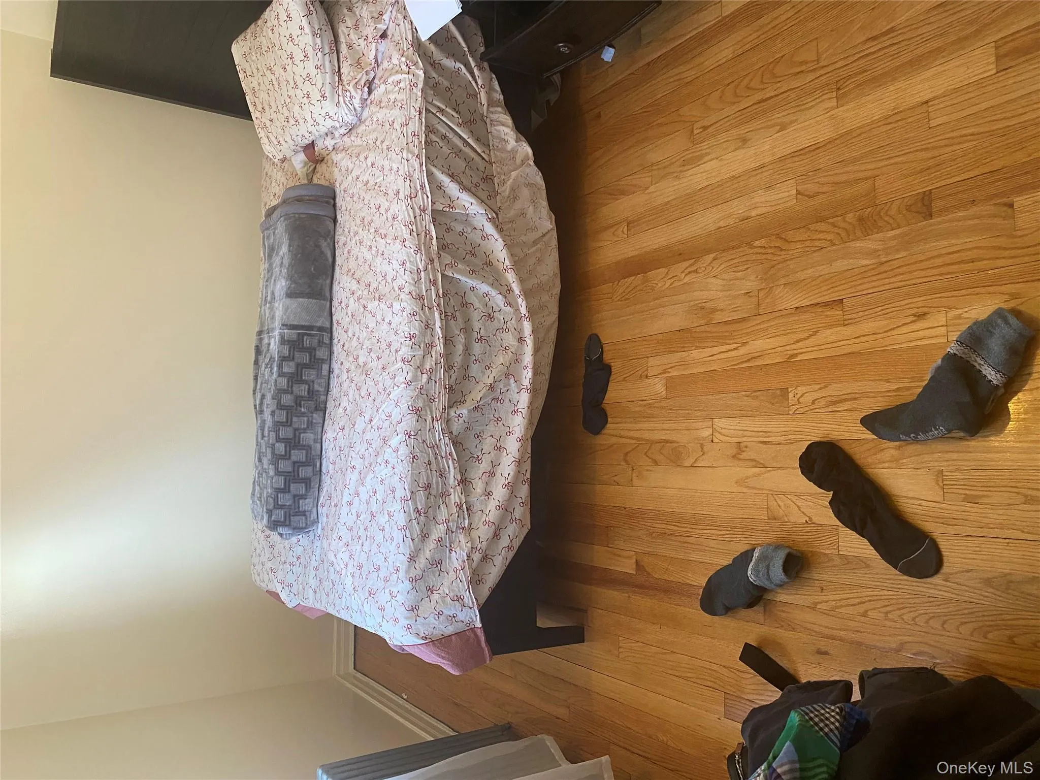 8419 150th Street, New York, NY, 2 Bedrooms Bedrooms, 5 Rooms Rooms,1 BathroomBathrooms,Residential Lease,For Rent,150th,0,968450 8419 150th Street, New York, NY, 2 Bedrooms Bedrooms, 5 Rooms Rooms,1 BathroomBathrooms,Residential Lease,For Rent,150th,0,968450