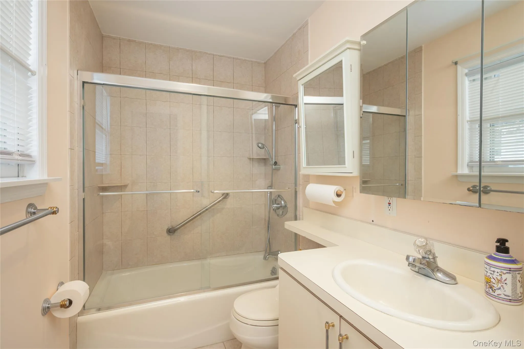 9 Harrison Ave, Oyster Bay, NY, 3 Bedrooms Bedrooms, 4 Rooms Rooms,2 BathroomsBathrooms,Residential Lease,For Rent,Harrison Ave,0,968476 9 Harrison Ave, Oyster Bay, NY, 3 Bedrooms Bedrooms, 4 Rooms Rooms,2 BathroomsBathrooms,Residential Lease,For Rent,Harrison Ave,0,968476