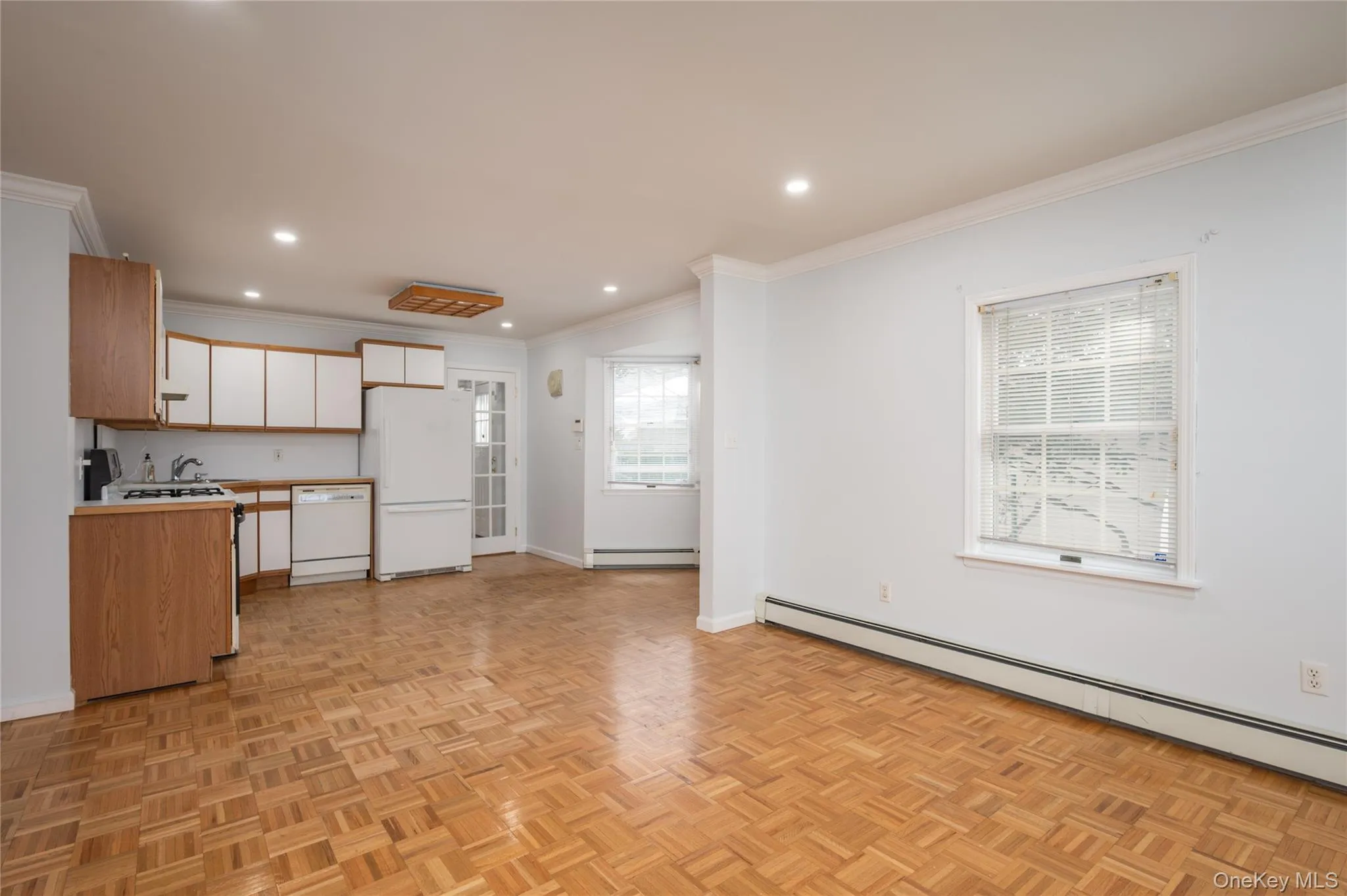 9 Harrison Ave, Oyster Bay, NY, 3 Bedrooms Bedrooms, 4 Rooms Rooms,2 BathroomsBathrooms,Residential Lease,For Rent,Harrison Ave,0,968476 9 Harrison Ave, Oyster Bay, NY, 3 Bedrooms Bedrooms, 4 Rooms Rooms,2 BathroomsBathrooms,Residential Lease,For Rent,Harrison Ave,0,968476