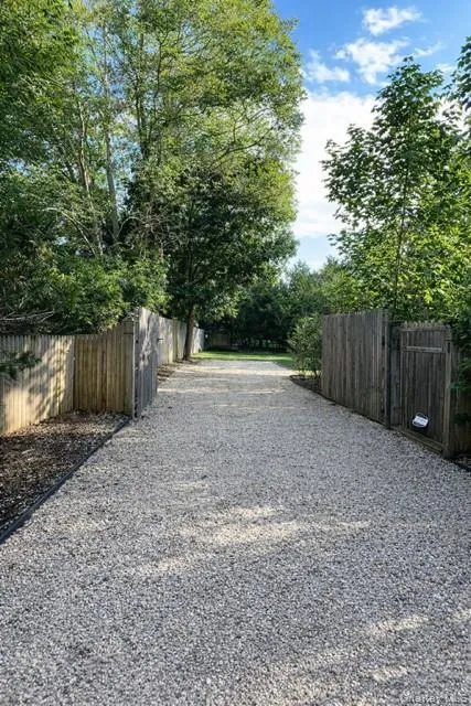 435 Montauk Highway, Southampton, NY, 2 Bedrooms Bedrooms, 4 Rooms Rooms,1 BathroomBathrooms,Residential Lease,For Rent,Montauk,0,968478 435 Montauk Highway, Southampton, NY, 2 Bedrooms Bedrooms, 4 Rooms Rooms,1 BathroomBathrooms,Residential Lease,For Rent,Montauk,0,968478