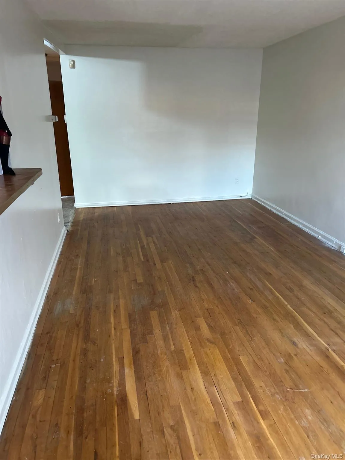 9801 Seaview Avenue, New York, NY, 2 Bedrooms Bedrooms, 5 Rooms Rooms,1 BathroomBathrooms,Residential Lease,For Rent,Seaview,0,968482 9801 Seaview Avenue, New York, NY, 2 Bedrooms Bedrooms, 5 Rooms Rooms,1 BathroomBathrooms,Residential Lease,For Rent,Seaview,0,968482