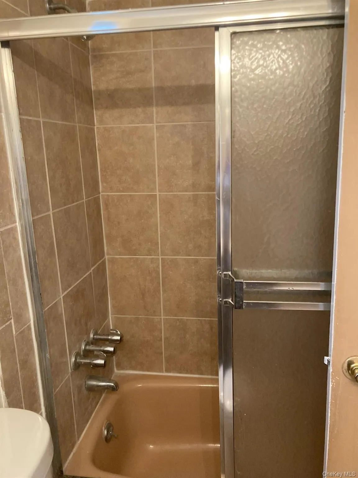 9801 Seaview Avenue, New York, NY, 2 Bedrooms Bedrooms, 5 Rooms Rooms,1 BathroomBathrooms,Residential Lease,For Rent,Seaview,0,968482 9801 Seaview Avenue, New York, NY, 2 Bedrooms Bedrooms, 5 Rooms Rooms,1 BathroomBathrooms,Residential Lease,For Rent,Seaview,0,968482