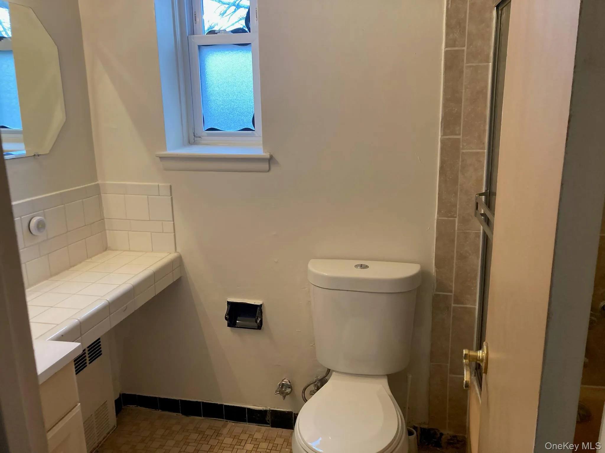 9801 Seaview Avenue, New York, NY, 2 Bedrooms Bedrooms, 5 Rooms Rooms,1 BathroomBathrooms,Residential Lease,For Rent,Seaview,0,968482 9801 Seaview Avenue, New York, NY, 2 Bedrooms Bedrooms, 5 Rooms Rooms,1 BathroomBathrooms,Residential Lease,For Rent,Seaview,0,968482