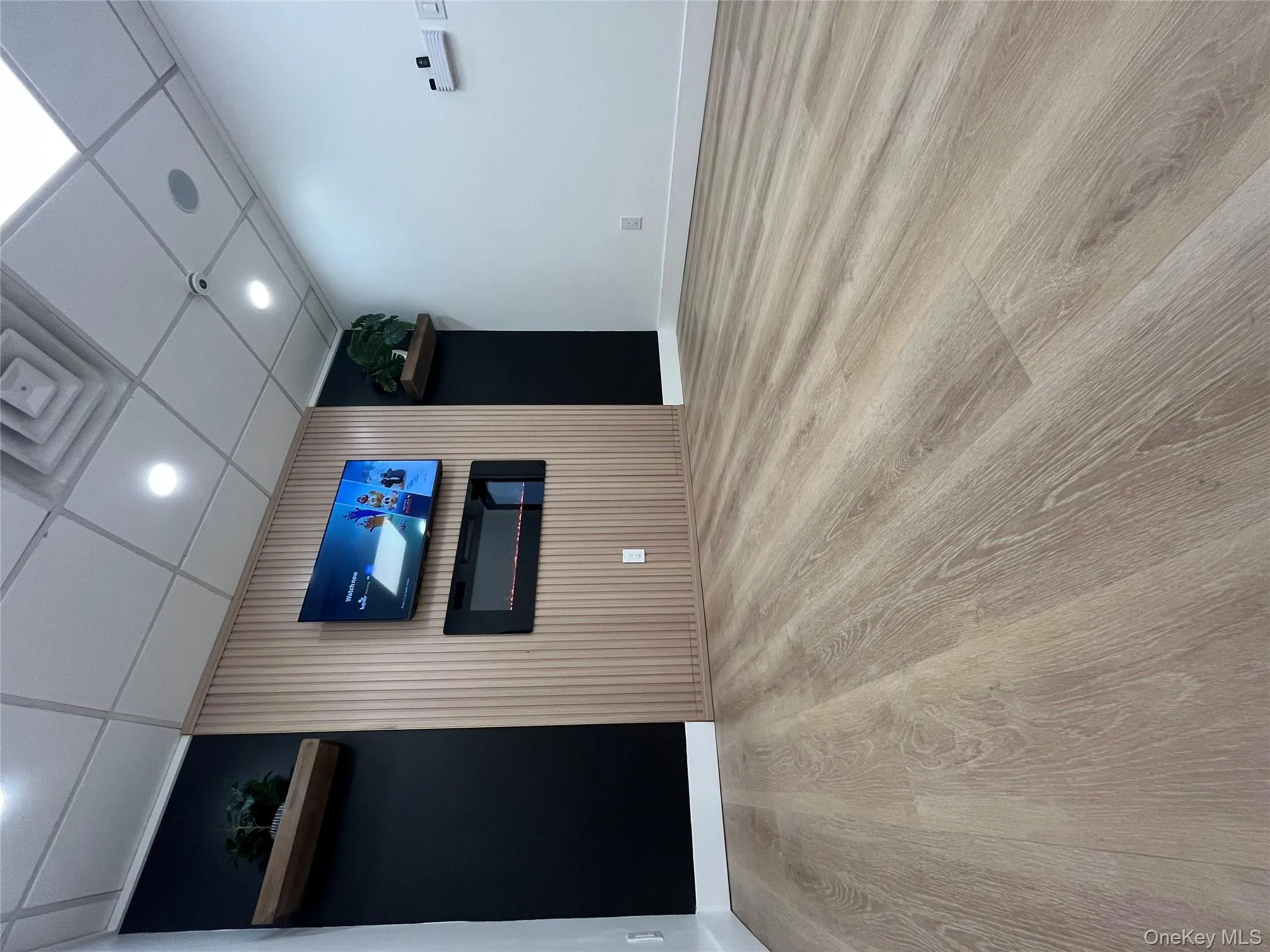 135 Sunrise Highway, Babylon, NY, ,Commercial Lease,For Rent,Sunrise Highway,0,968483 135 Sunrise Highway, Babylon, NY, ,Commercial Lease,For Rent,Sunrise Highway,0,968483