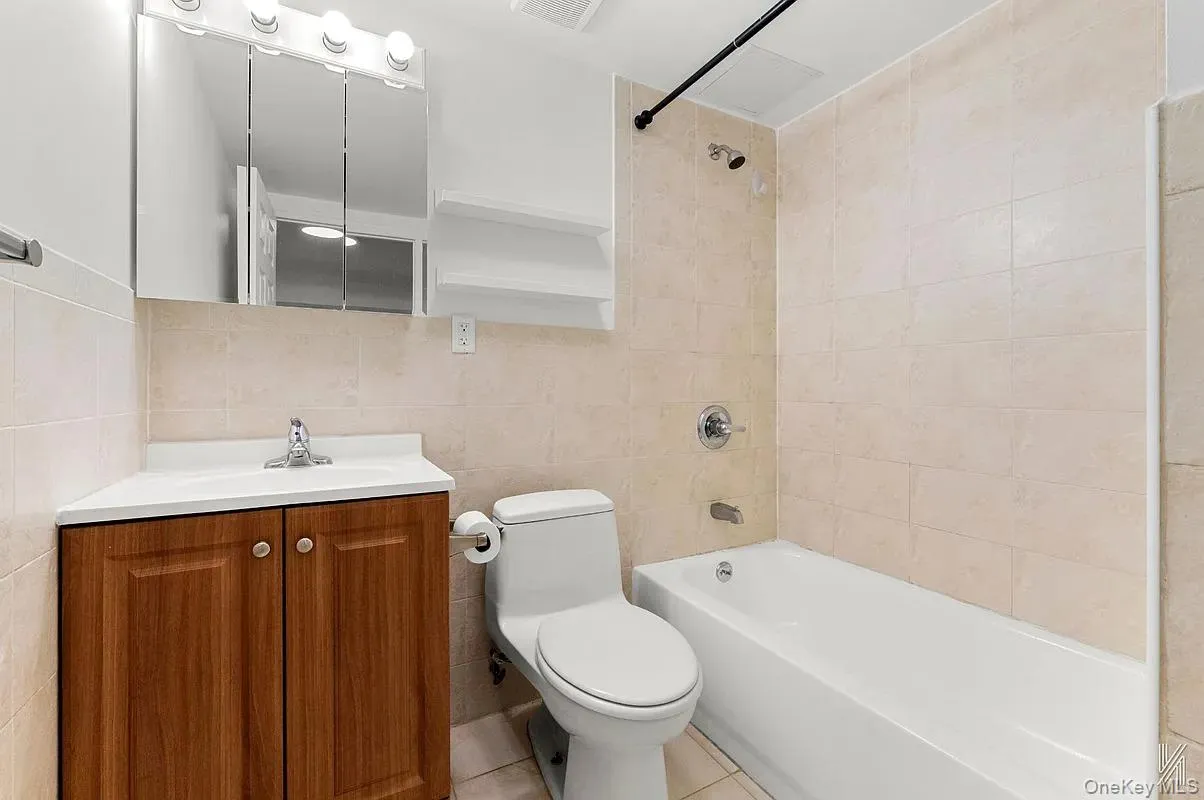4136 66th Street, New York, NY, 1 Bedroom Bedrooms, 3 Rooms Rooms,1 BathroomBathrooms,Residential Lease,For Rent,66th,0,968489 4136 66th Street, New York, NY, 1 Bedroom Bedrooms, 3 Rooms Rooms,1 BathroomBathrooms,Residential Lease,For Rent,66th,0,968489