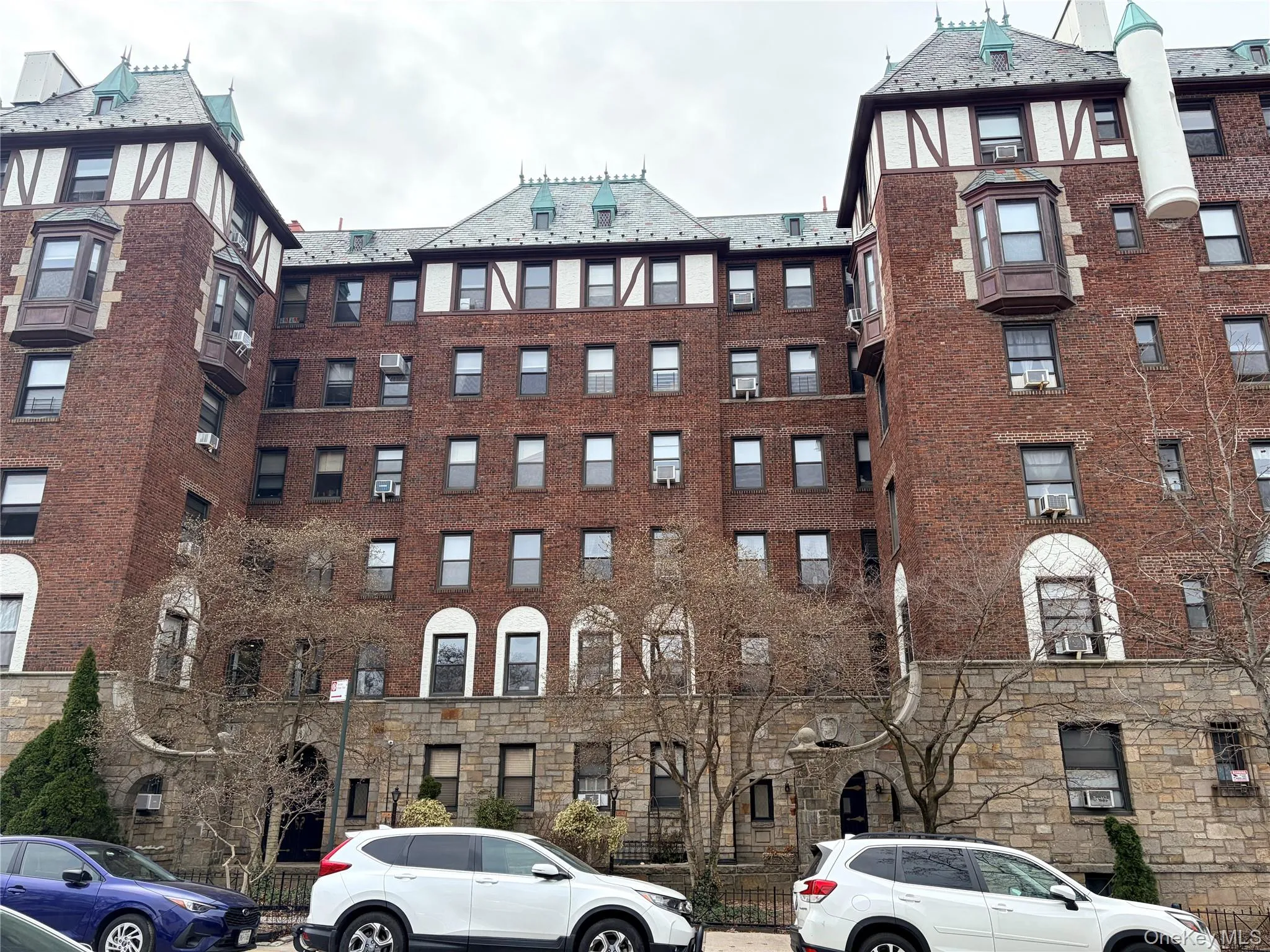 7720 Austin Street, New York, NY, 1 Bedroom Bedrooms, 4 Rooms Rooms,1 BathroomBathrooms,Residential Lease,For Rent,Austin,0,968490 7720 Austin Street, New York, NY, 1 Bedroom Bedrooms, 4 Rooms Rooms,1 BathroomBathrooms,Residential Lease,For Rent,Austin,0,968490