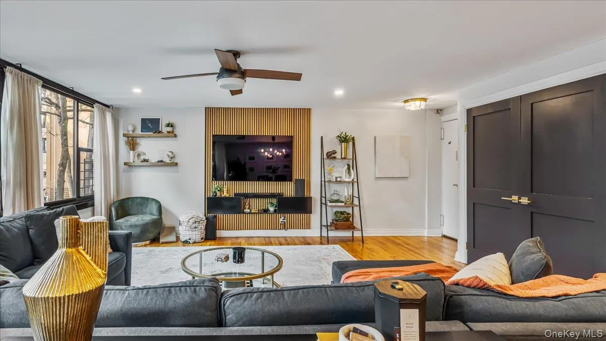 10-24 166th Street, New York, NY, 2 Bedrooms Bedrooms, 5 Rooms Rooms,1 BathroomBathrooms,Residential,For Rent,166th,0,968491 10-24 166th Street, New York, NY, 2 Bedrooms Bedrooms, 5 Rooms Rooms,1 BathroomBathrooms,Residential,For Rent,166th,0,968491