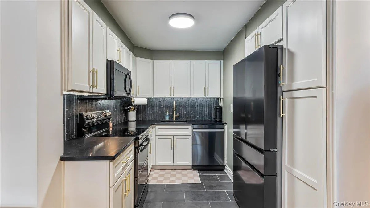 10-24 166th Street, New York, NY, 2 Bedrooms Bedrooms, 5 Rooms Rooms,1 BathroomBathrooms,Residential,For Rent,166th,0,968491 10-24 166th Street, New York, NY, 2 Bedrooms Bedrooms, 5 Rooms Rooms,1 BathroomBathrooms,Residential,For Rent,166th,0,968491