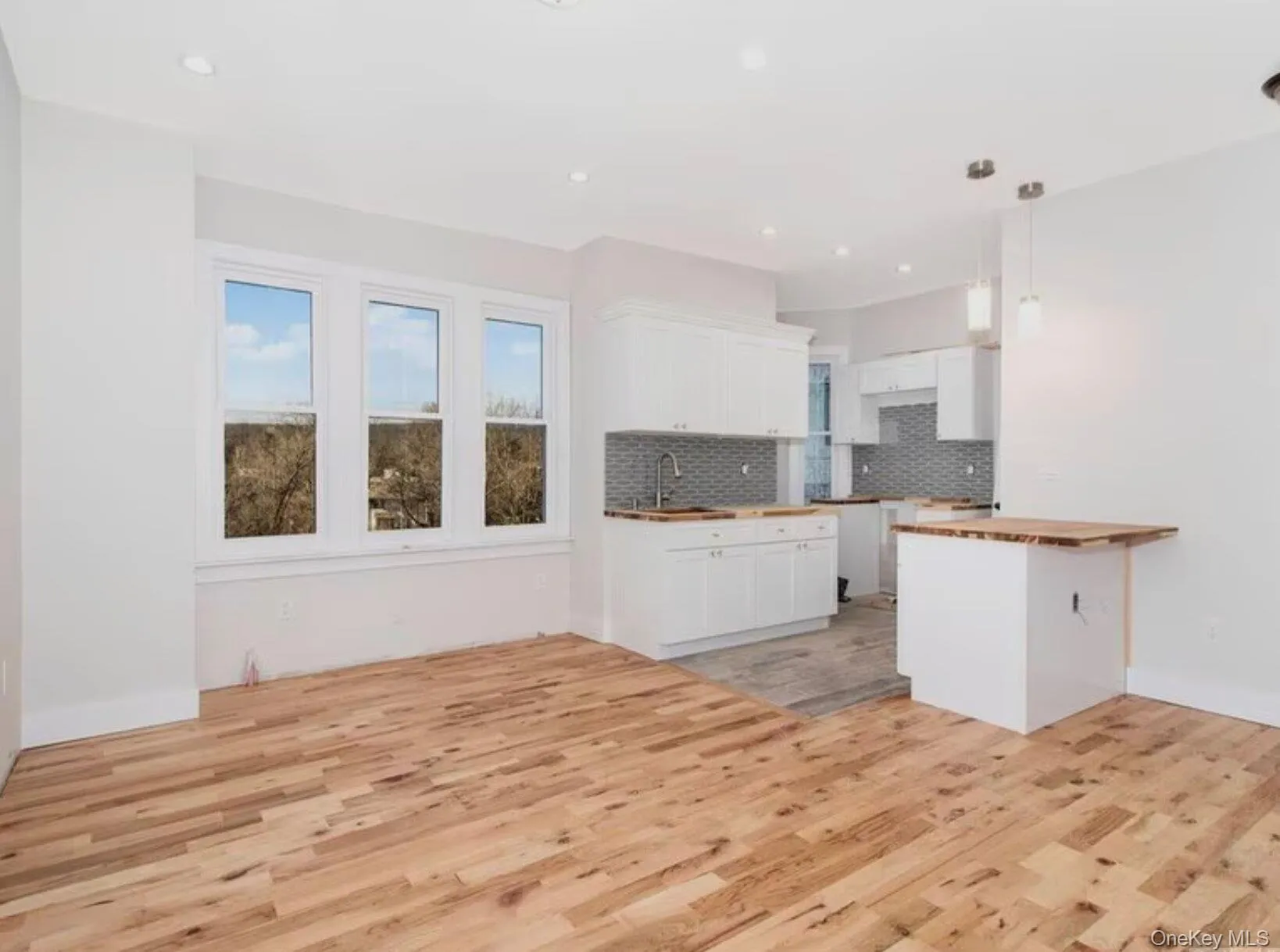 154 Woodworth Avenue, Yonkers, NY, 1 Bedroom Bedrooms, 4 Rooms Rooms,1 BathroomBathrooms,Residential Lease,For Rent,Woodworth,0,968495 154 Woodworth Avenue, Yonkers, NY, 1 Bedroom Bedrooms, 4 Rooms Rooms,1 BathroomBathrooms,Residential Lease,For Rent,Woodworth,0,968495