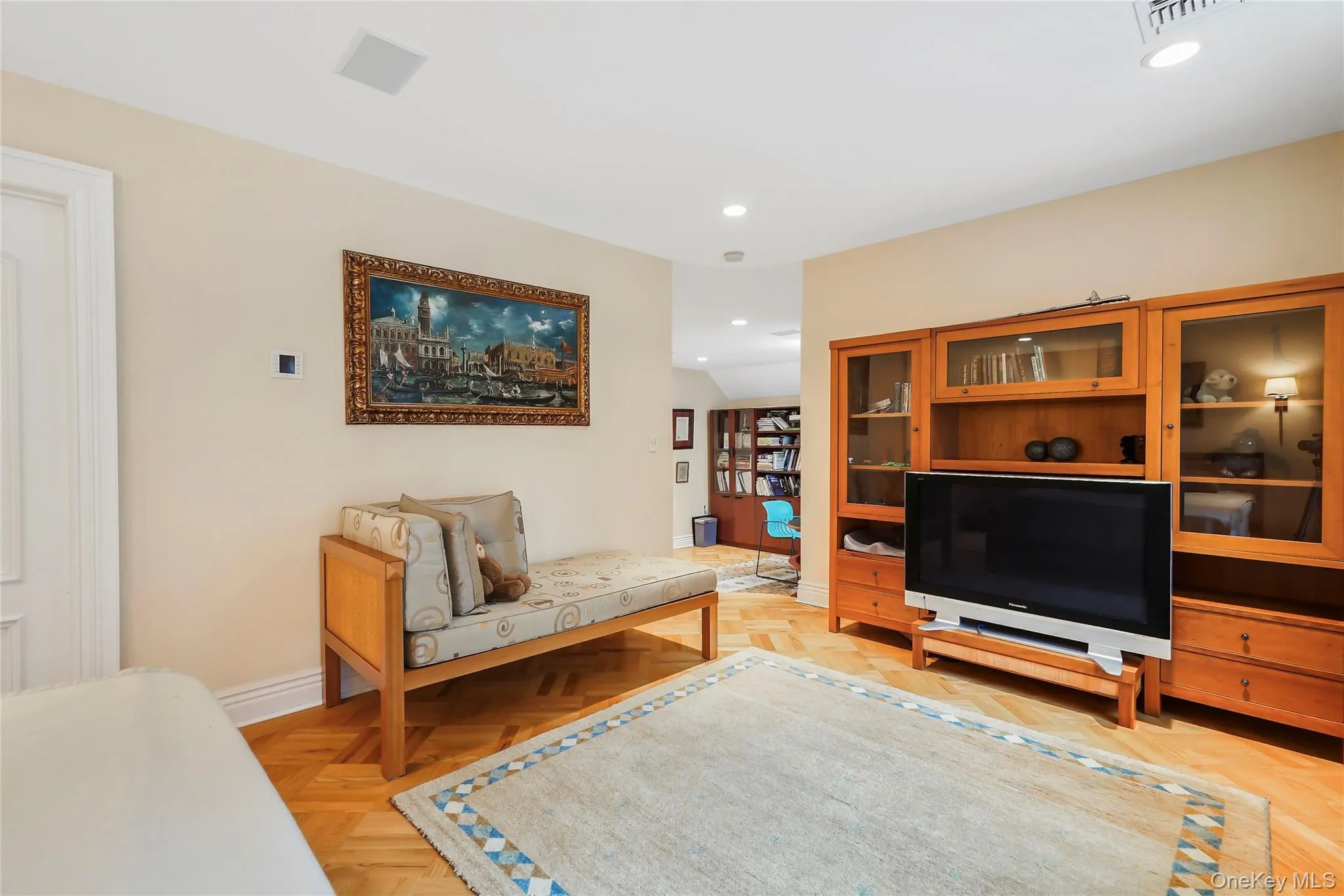 10 Hill Road, North Hempstead, NY, 5 Bedrooms Bedrooms, 13 Rooms Rooms,7 BathroomsBathrooms,Residential,For Rent,Hill,0,968507 10 Hill Road, North Hempstead, NY, 5 Bedrooms Bedrooms, 13 Rooms Rooms,7 BathroomsBathrooms,Residential,For Rent,Hill,0,968507