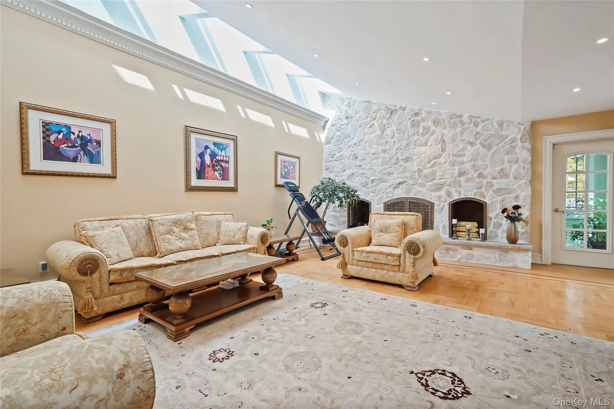 10 Hill Road, North Hempstead, NY, 5 Bedrooms Bedrooms, 13 Rooms Rooms,7 BathroomsBathrooms,Residential,For Rent,Hill,0,968507 10 Hill Road, North Hempstead, NY, 5 Bedrooms Bedrooms, 13 Rooms Rooms,7 BathroomsBathrooms,Residential,For Rent,Hill,0,968507