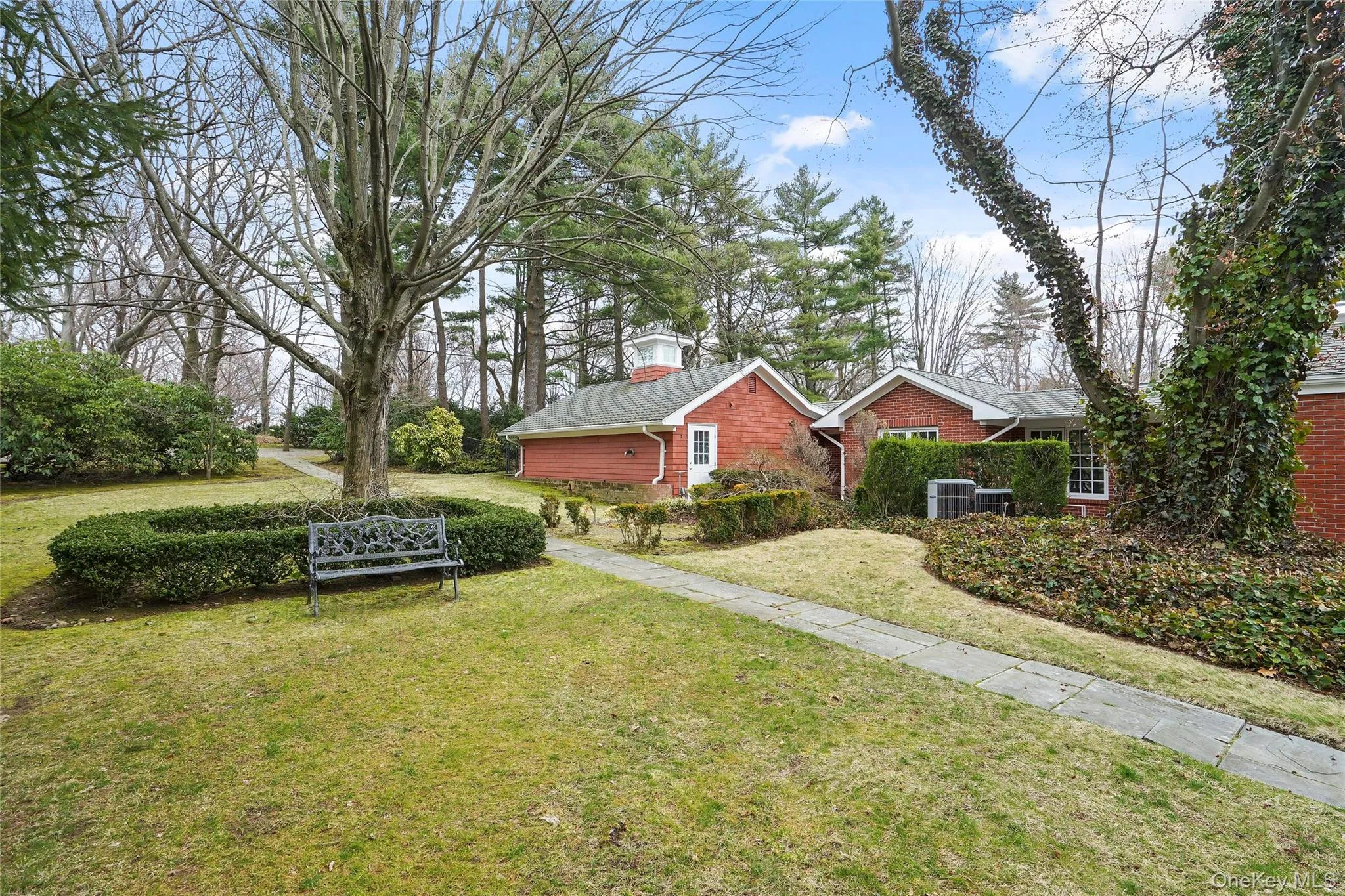 10 Hill Road, North Hempstead, NY, 5 Bedrooms Bedrooms, 13 Rooms Rooms,7 BathroomsBathrooms,Residential,For Rent,Hill,0,968507 10 Hill Road, North Hempstead, NY, 5 Bedrooms Bedrooms, 13 Rooms Rooms,7 BathroomsBathrooms,Residential,For Rent,Hill,0,968507
