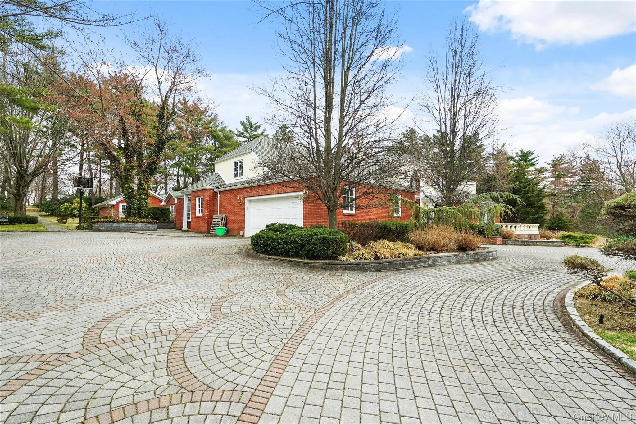 10 Hill Road, North Hempstead, NY, 5 Bedrooms Bedrooms, 13 Rooms Rooms,7 BathroomsBathrooms,Residential,For Rent,Hill,0,968507 10 Hill Road, North Hempstead, NY, 5 Bedrooms Bedrooms, 13 Rooms Rooms,7 BathroomsBathrooms,Residential,For Rent,Hill,0,968507