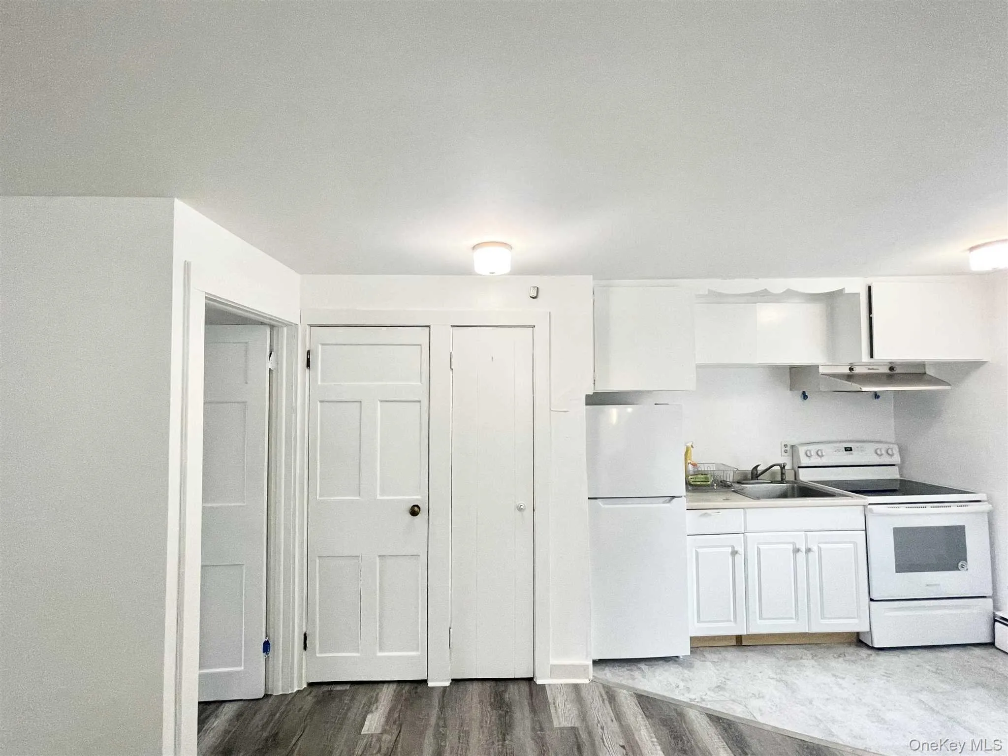 Kitchen / main living space Kitchen / main living space