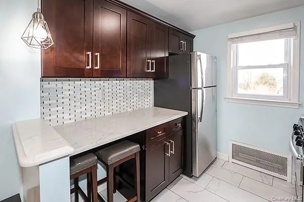 926 Second Avenue, Hempstead, NY, 2 Bedrooms Bedrooms, 3 Rooms Rooms,1 BathroomBathrooms,Residential Lease,For Rent,Second,0,968556 926 Second Avenue, Hempstead, NY, 2 Bedrooms Bedrooms, 3 Rooms Rooms,1 BathroomBathrooms,Residential Lease,For Rent,Second,0,968556