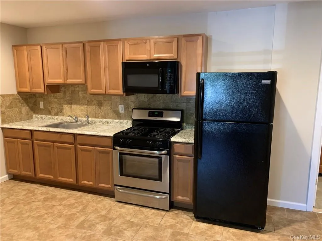 58 Grant Avenue, Clarkstown, NY, 1 Bedroom Bedrooms, 3 Rooms Rooms,1 BathroomBathrooms,Residential Lease,For Rent,Grant,0,968576 58 Grant Avenue, Clarkstown, NY, 1 Bedroom Bedrooms, 3 Rooms Rooms,1 BathroomBathrooms,Residential Lease,For Rent,Grant,0,968576