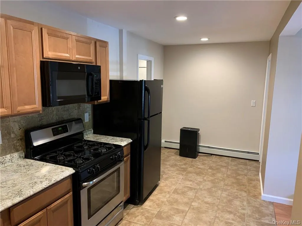 58 Grant Avenue, Clarkstown, NY, 1 Bedroom Bedrooms, 3 Rooms Rooms,1 BathroomBathrooms,Residential Lease,For Rent,Grant,0,968576 58 Grant Avenue, Clarkstown, NY, 1 Bedroom Bedrooms, 3 Rooms Rooms,1 BathroomBathrooms,Residential Lease,For Rent,Grant,0,968576