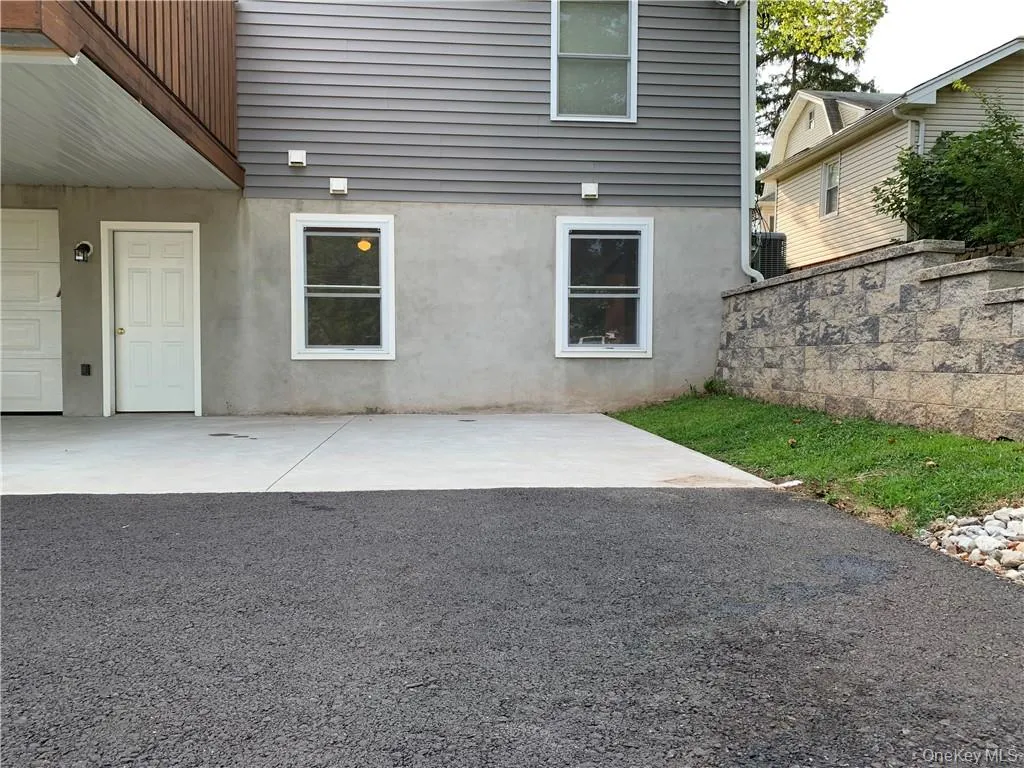 58 Grant Avenue, Clarkstown, NY, 1 Bedroom Bedrooms, 3 Rooms Rooms,1 BathroomBathrooms,Residential Lease,For Rent,Grant,0,968576 58 Grant Avenue, Clarkstown, NY, 1 Bedroom Bedrooms, 3 Rooms Rooms,1 BathroomBathrooms,Residential Lease,For Rent,Grant,0,968576