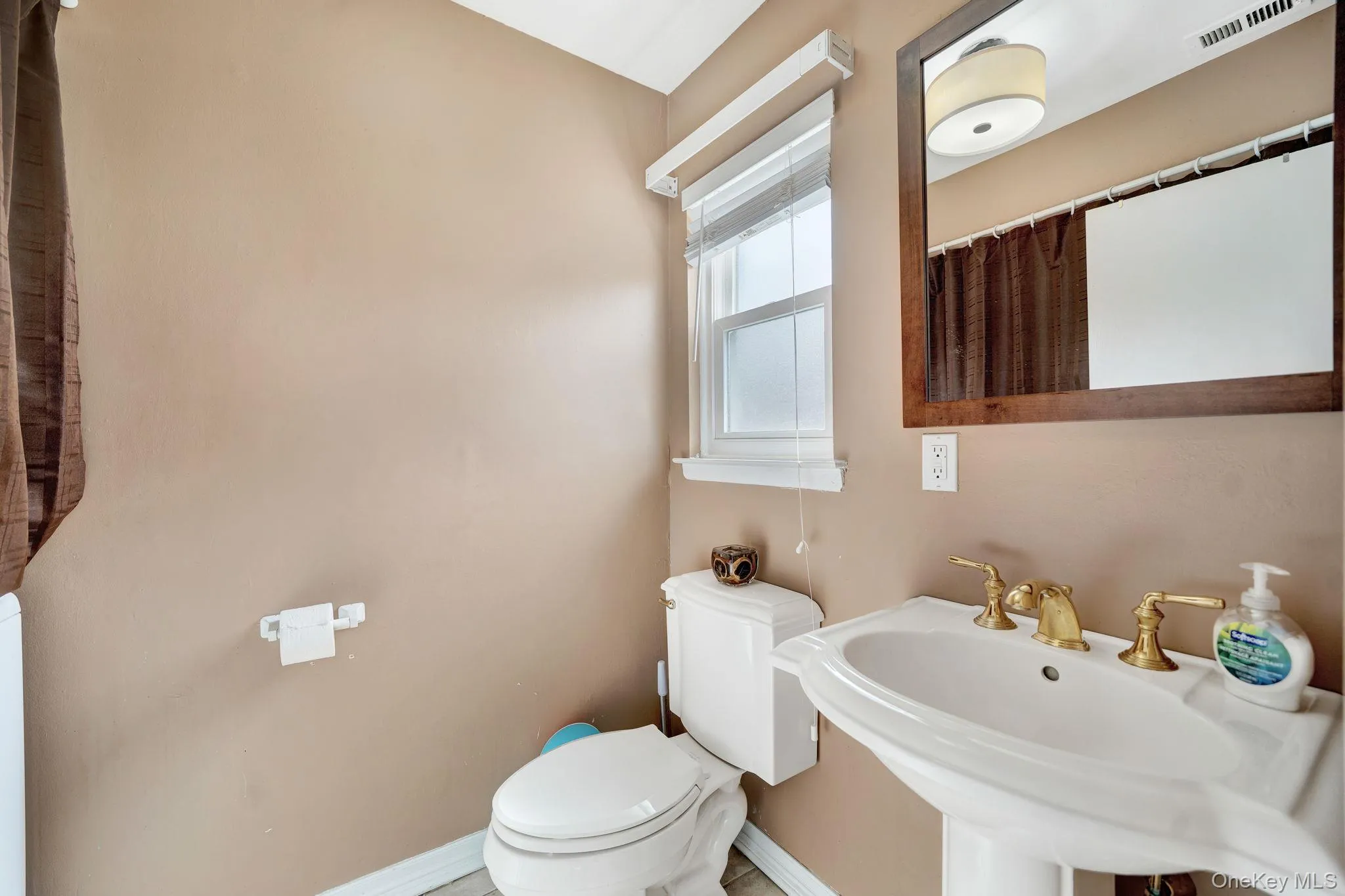 11 Manors Drive, Oyster Bay, NY, 3 Bedrooms Bedrooms, 6 Rooms Rooms,2 BathroomsBathrooms,Residential,For Rent,Manors,0,968580 11 Manors Drive, Oyster Bay, NY, 3 Bedrooms Bedrooms, 6 Rooms Rooms,2 BathroomsBathrooms,Residential,For Rent,Manors,0,968580