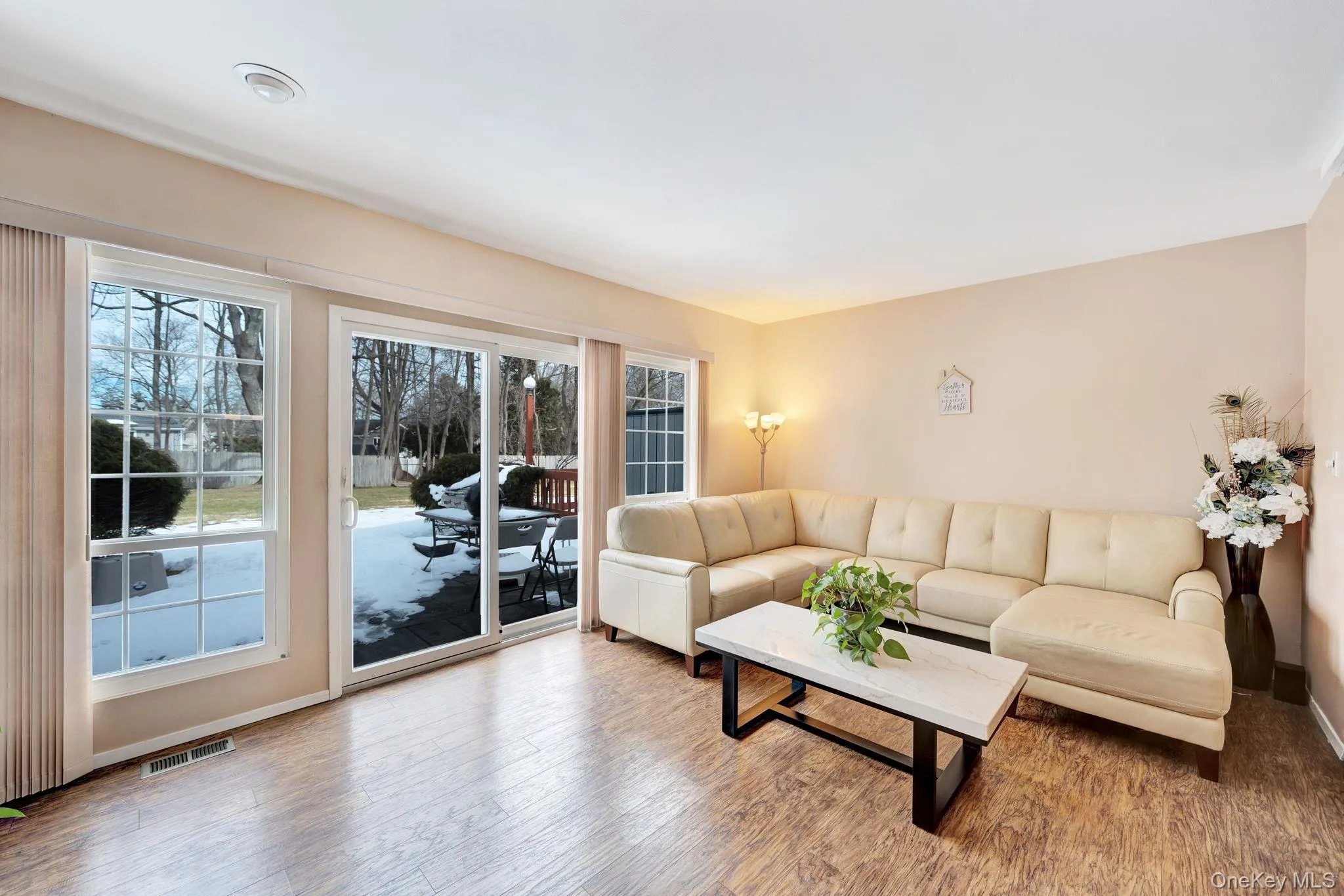 11 Manors Drive, Oyster Bay, NY, 3 Bedrooms Bedrooms, 6 Rooms Rooms,2 BathroomsBathrooms,Residential,For Rent,Manors,0,968580 11 Manors Drive, Oyster Bay, NY, 3 Bedrooms Bedrooms, 6 Rooms Rooms,2 BathroomsBathrooms,Residential,For Rent,Manors,0,968580