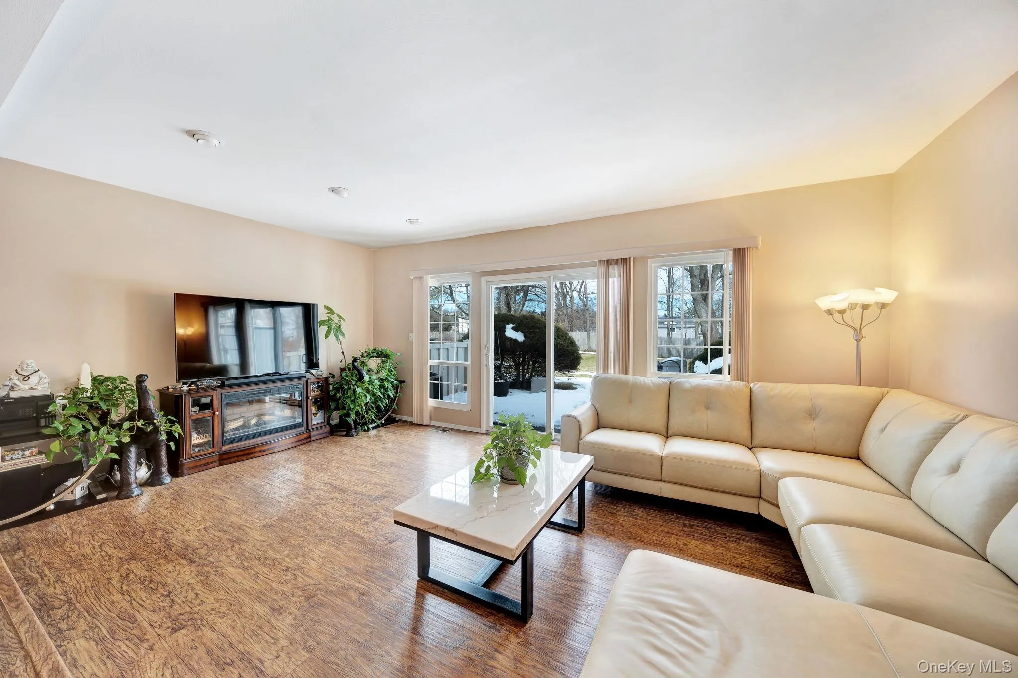 11 Manors Drive, Oyster Bay, NY, 3 Bedrooms Bedrooms, 6 Rooms Rooms,2 BathroomsBathrooms,Residential,For Rent,Manors,0,968580 11 Manors Drive, Oyster Bay, NY, 3 Bedrooms Bedrooms, 6 Rooms Rooms,2 BathroomsBathrooms,Residential,For Rent,Manors,0,968580