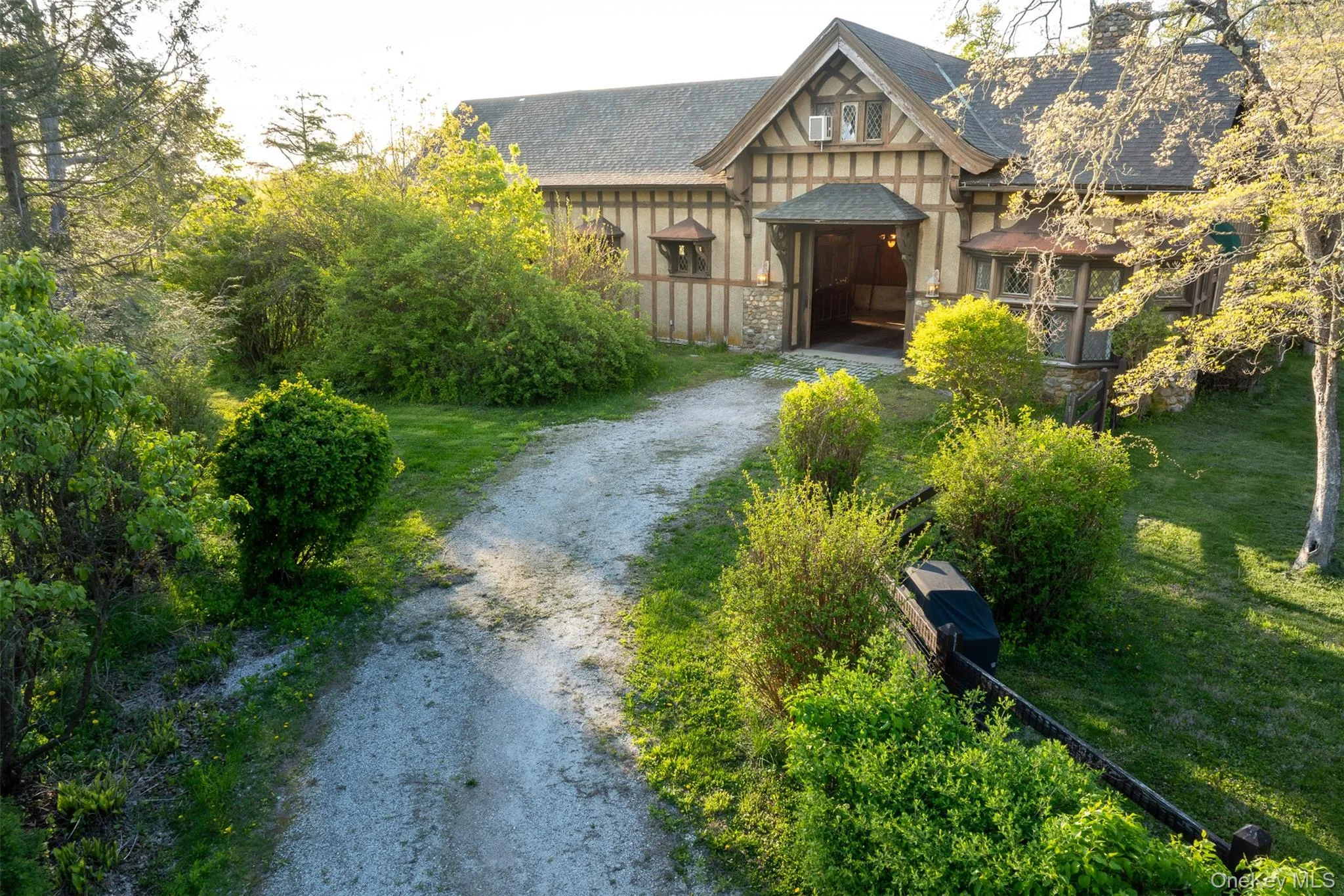 618 Quaker Hill Road, Pawling, NY, 8 Bedrooms Bedrooms, 43 Rooms Rooms,9 BathroomsBathrooms,Residential,For Rent,Quaker Hill,0,968589 618 Quaker Hill Road, Pawling, NY, 8 Bedrooms Bedrooms, 43 Rooms Rooms,9 BathroomsBathrooms,Residential,For Rent,Quaker Hill,0,968589