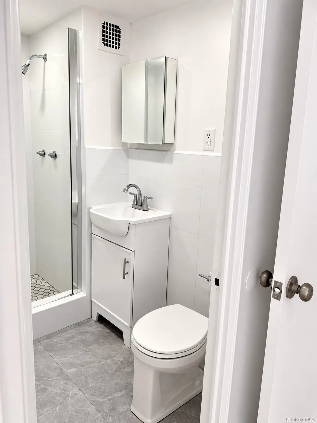 3215 H Avenue, New York, NY, 3 Bedrooms Bedrooms, 6 Rooms Rooms,2 BathroomsBathrooms,Residential,For Rent,H,0,968593 3215 H Avenue, New York, NY, 3 Bedrooms Bedrooms, 6 Rooms Rooms,2 BathroomsBathrooms,Residential,For Rent,H,0,968593