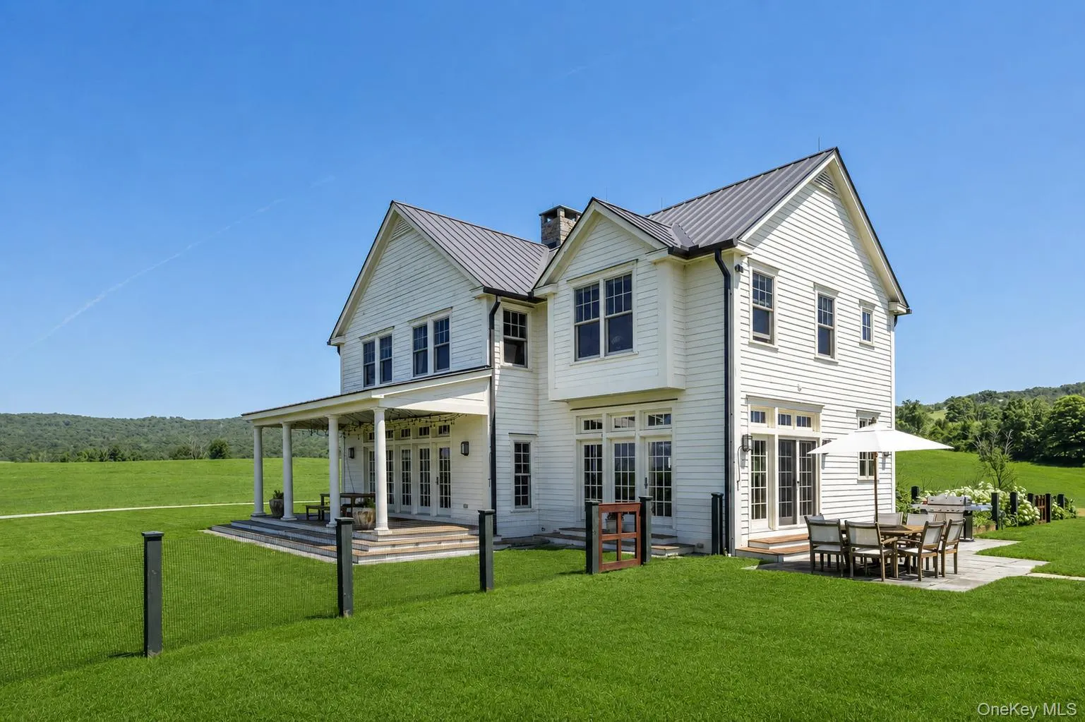 Spacious Open Floor Plan with Incredible Light in Every Room Spacious Open Floor Plan with Incredible Light in Every Room