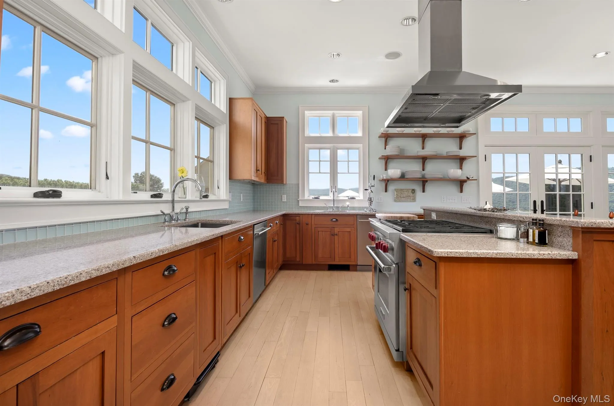 High-End Appliances and a Spacious Kitchen make Entertaining a Dream High-End Appliances and a Spacious Kitchen make Entertaining a Dream