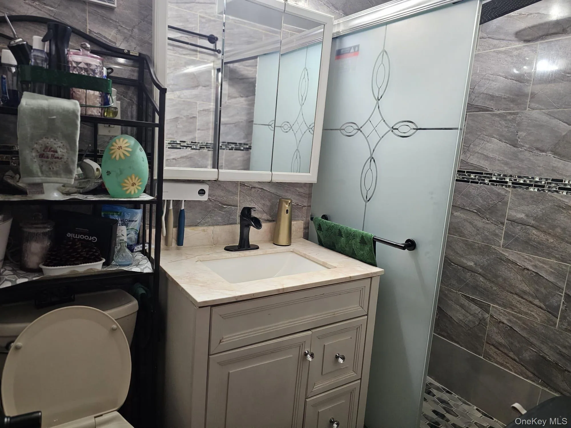 179-10 Mathewson Court, New York, NY, 3 Bedrooms Bedrooms, 5 Rooms Rooms,2 BathroomsBathrooms,Residential Sale,For Rent,Mathewson Court,0,968612 179-10 Mathewson Court, New York, NY, 3 Bedrooms Bedrooms, 5 Rooms Rooms,2 BathroomsBathrooms,Residential Sale,For Rent,Mathewson Court,0,968612