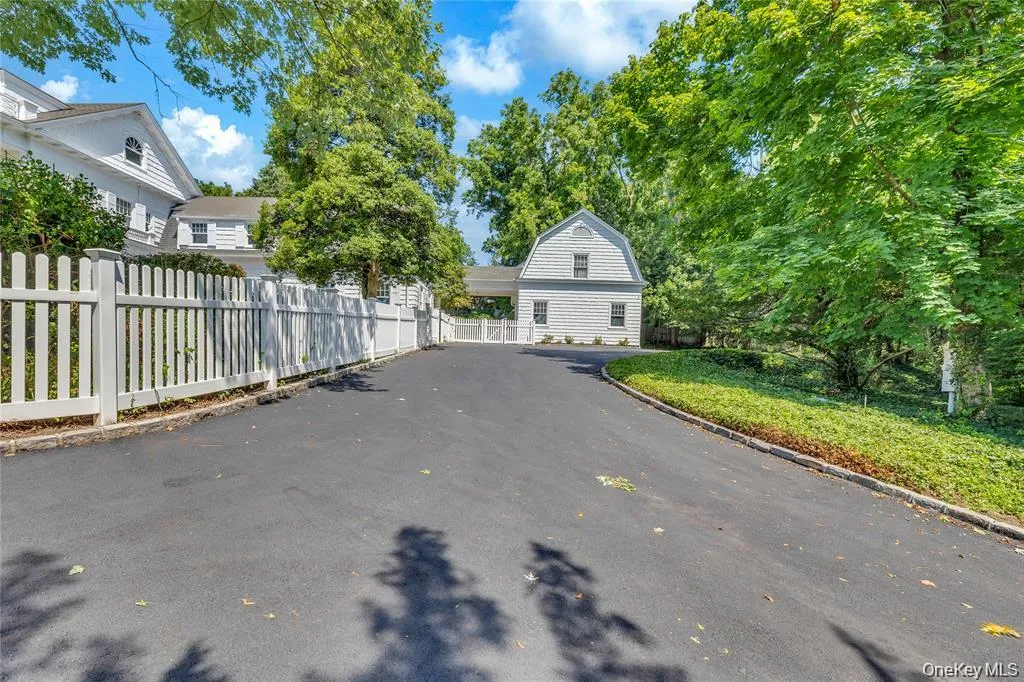 Large Driveway Leading to Garage Large Driveway Leading to Garage