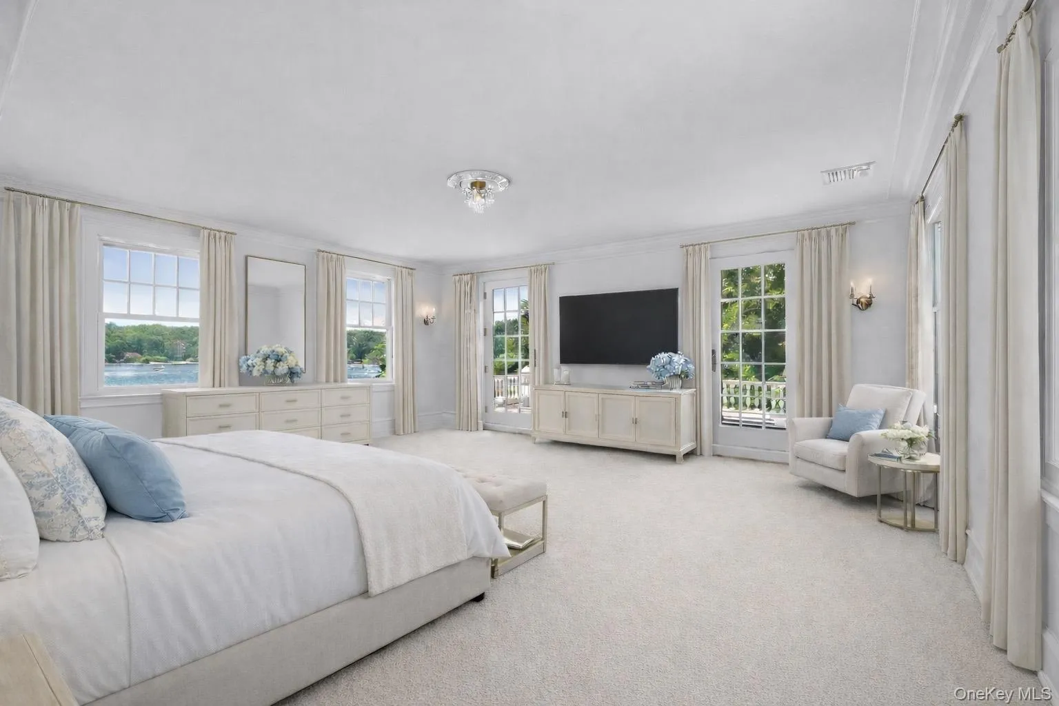 Primary Bedroom - virtually staged furniture Primary Bedroom - virtually staged furniture