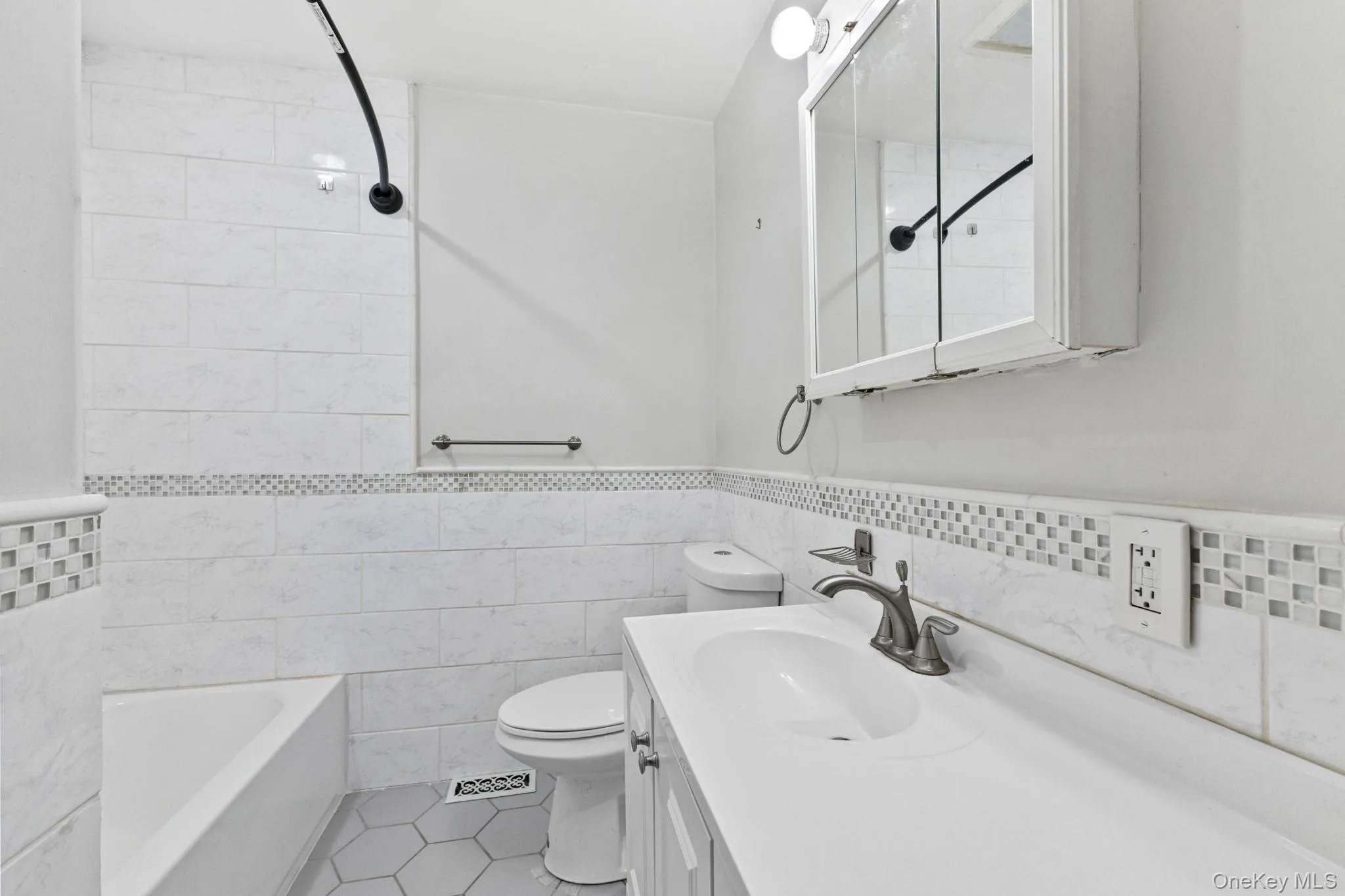 43 Clifford Place, Harrison, NY, 2 Bedrooms Bedrooms, 4 Rooms Rooms,2 BathroomsBathrooms,Residential Lease,For Rent,Clifford,0,968629 43 Clifford Place, Harrison, NY, 2 Bedrooms Bedrooms, 4 Rooms Rooms,2 BathroomsBathrooms,Residential Lease,For Rent,Clifford,0,968629