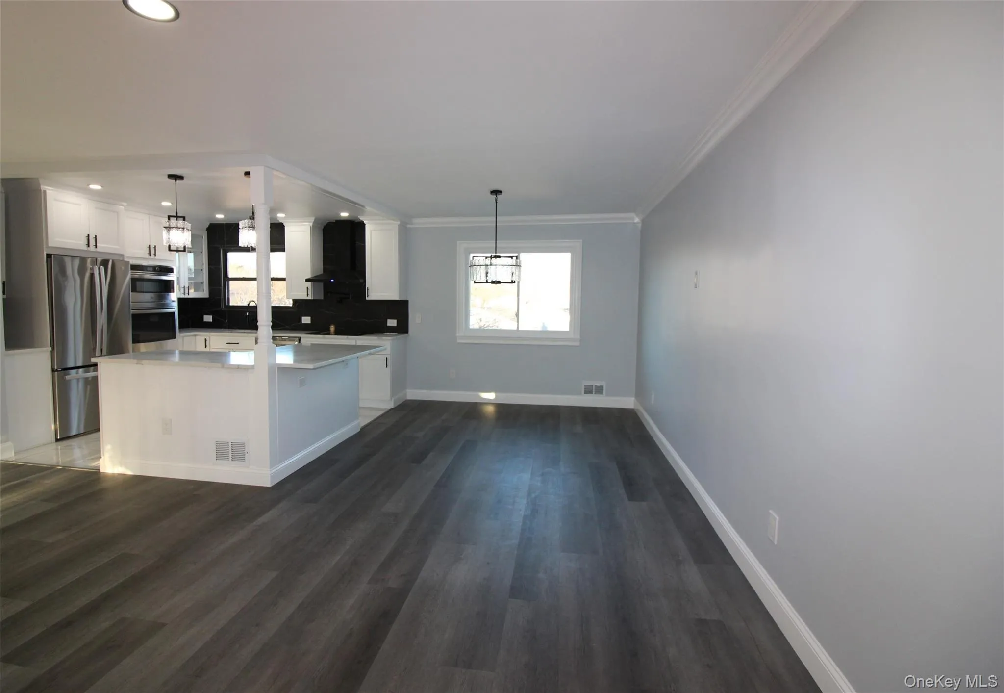 26 Circle Lane, Islip, NY, 4 Bedrooms Bedrooms, 11 Rooms Rooms,2 BathroomsBathrooms,Residential Lease,For Rent,Circle,0,968633 26 Circle Lane, Islip, NY, 4 Bedrooms Bedrooms, 11 Rooms Rooms,2 BathroomsBathrooms,Residential Lease,For Rent,Circle,0,968633