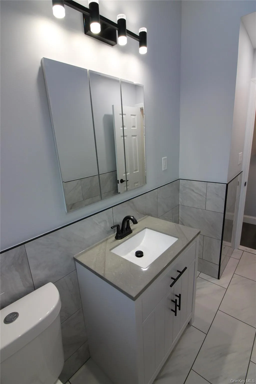 26 Circle Lane, Islip, NY, 4 Bedrooms Bedrooms, 11 Rooms Rooms,2 BathroomsBathrooms,Residential Lease,For Rent,Circle,0,968633 26 Circle Lane, Islip, NY, 4 Bedrooms Bedrooms, 11 Rooms Rooms,2 BathroomsBathrooms,Residential Lease,For Rent,Circle,0,968633