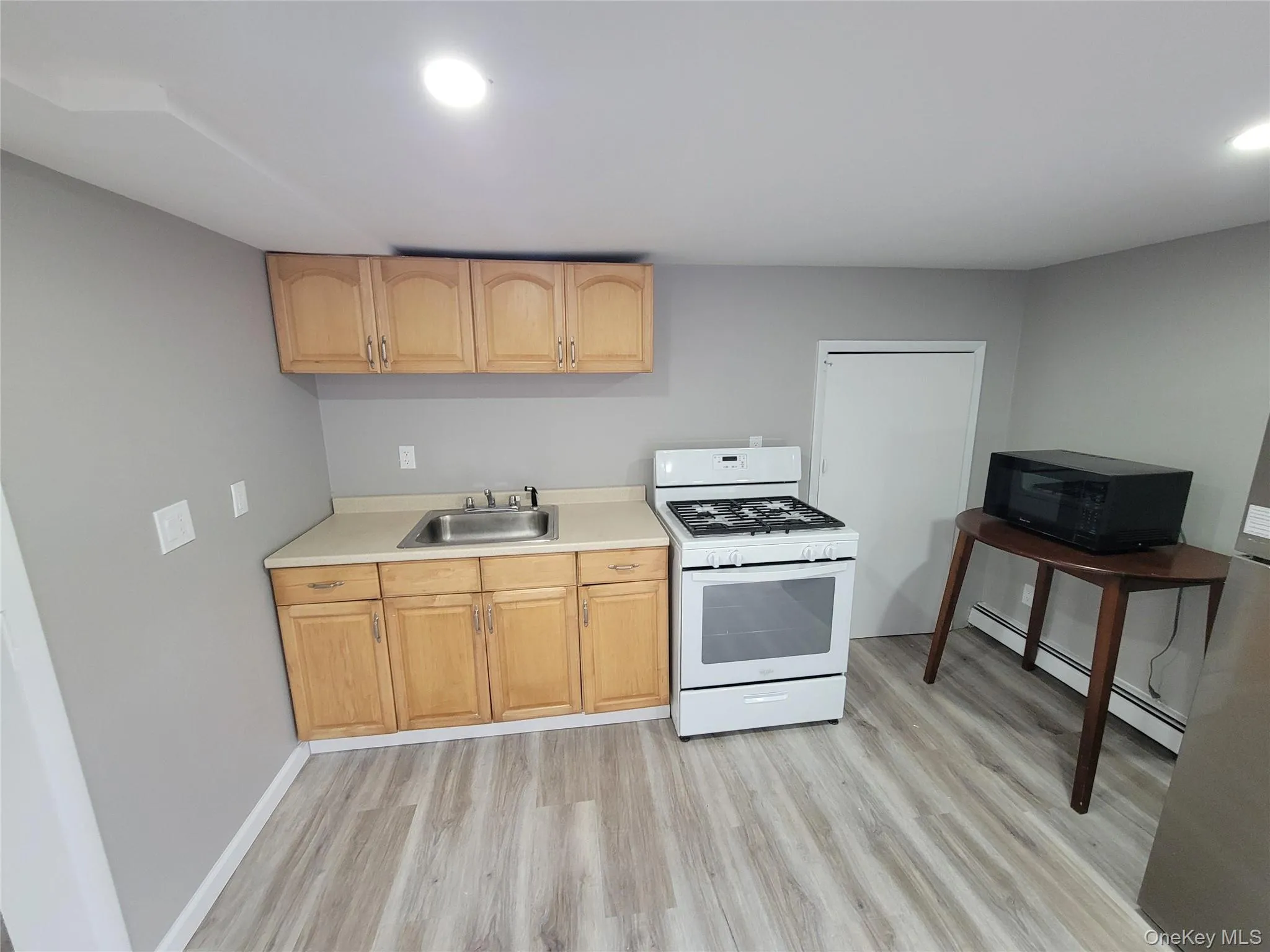 96 Hallock Landing Road, Brookhaven, NY, 3 Bedrooms Bedrooms, 4 Rooms Rooms,1 BathroomBathrooms,Residential Lease,For Rent,Hallock Landing,0,968643 96 Hallock Landing Road, Brookhaven, NY, 3 Bedrooms Bedrooms, 4 Rooms Rooms,1 BathroomBathrooms,Residential Lease,For Rent,Hallock Landing,0,968643