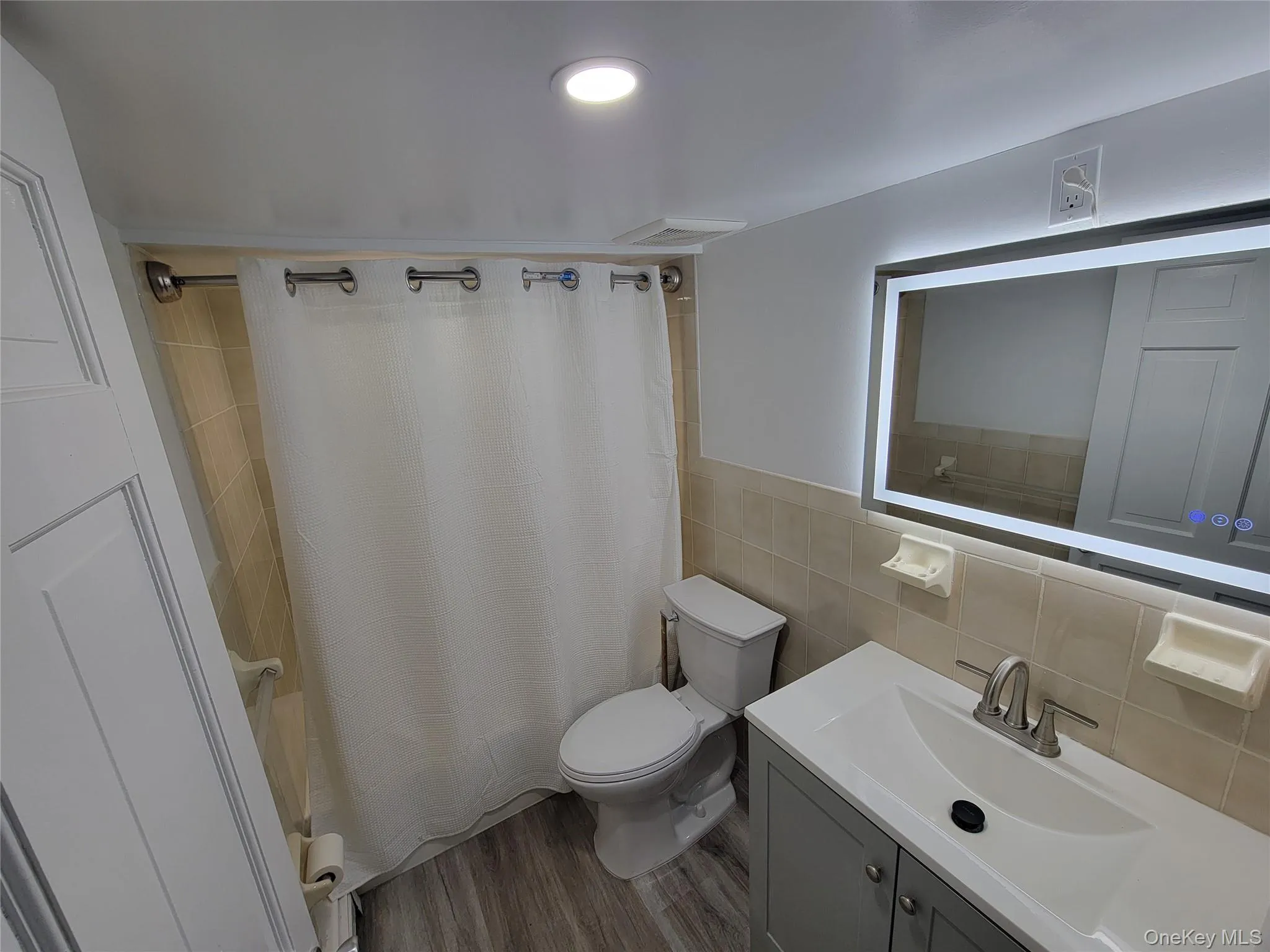 96 Hallock Landing Road, Brookhaven, NY, 3 Bedrooms Bedrooms, 4 Rooms Rooms,1 BathroomBathrooms,Residential Lease,For Rent,Hallock Landing,0,968643 96 Hallock Landing Road, Brookhaven, NY, 3 Bedrooms Bedrooms, 4 Rooms Rooms,1 BathroomBathrooms,Residential Lease,For Rent,Hallock Landing,0,968643